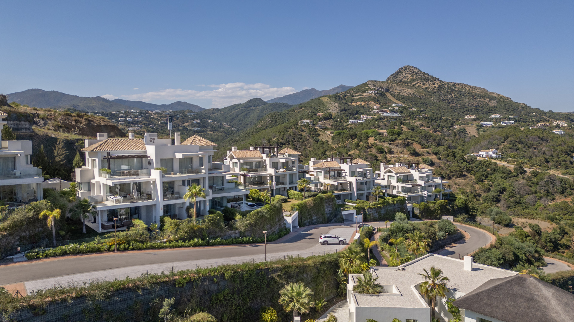 Charming Penthouse Located in Marbella Club Hills, Benahavis · Photo 25