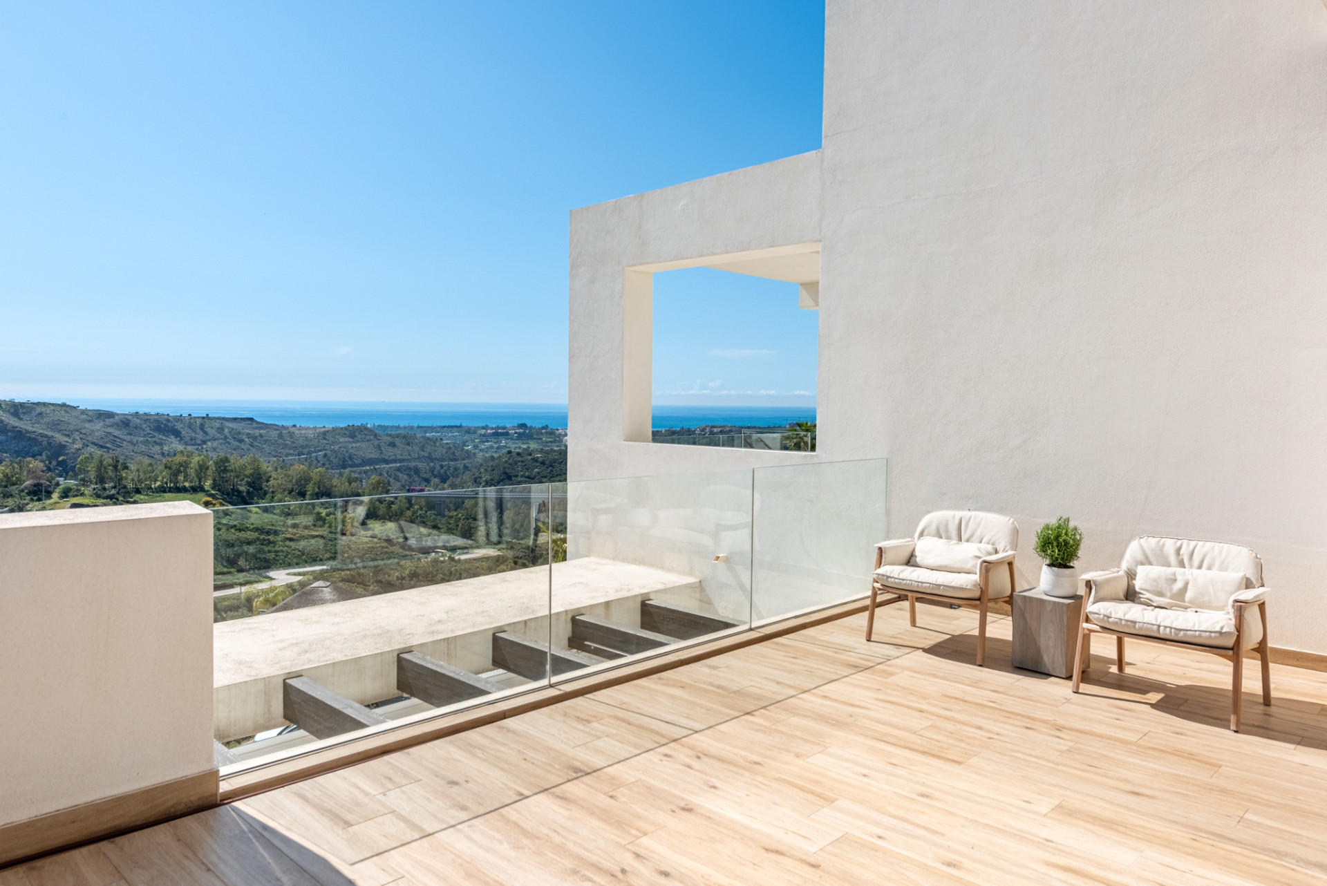 Charming Penthouse Located in Marbella Club Hills, Benahavis · Photo 17