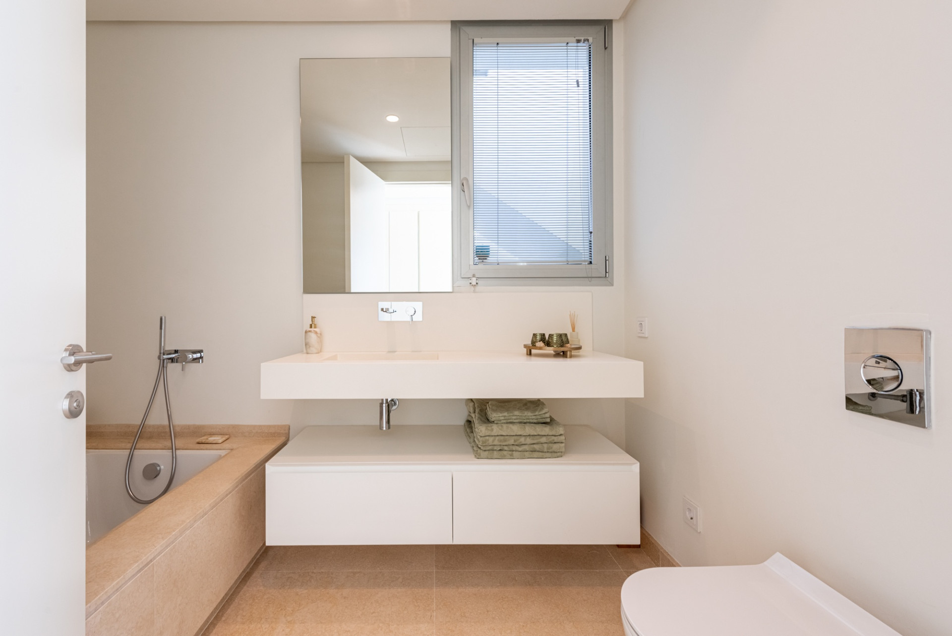 Charming Penthouse Located in Marbella Club Hills, Benahavis · Photo 16