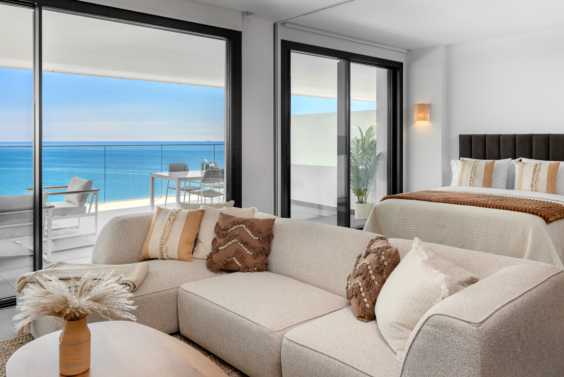 Exceptional 2-Bedroom Sky Apartment with Panoramic Sea Views | Carat, Reserva del Higuerón · Photo 8