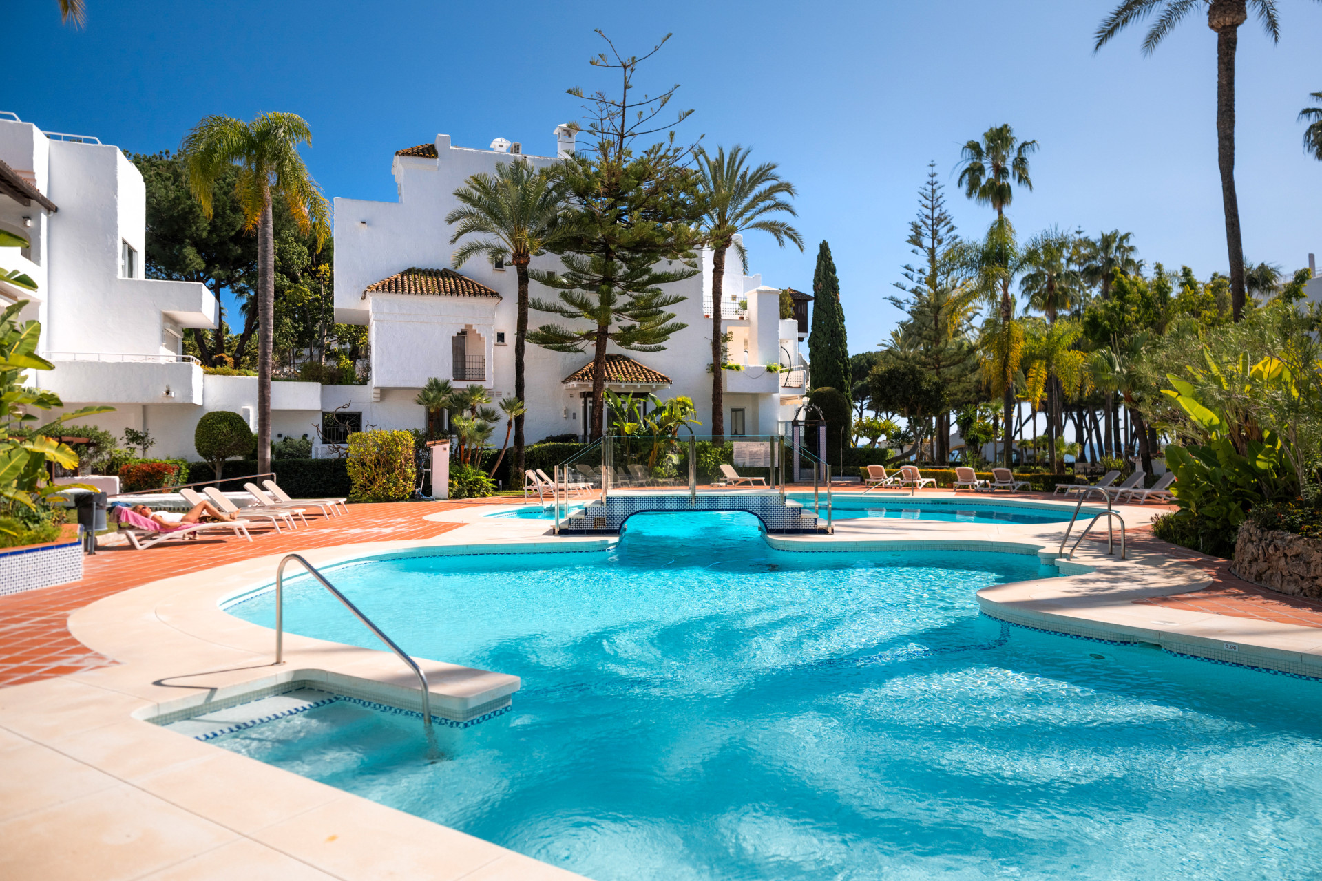Unique southfacing frontline beach penthouse - Alhambra del Mar · Photo 20