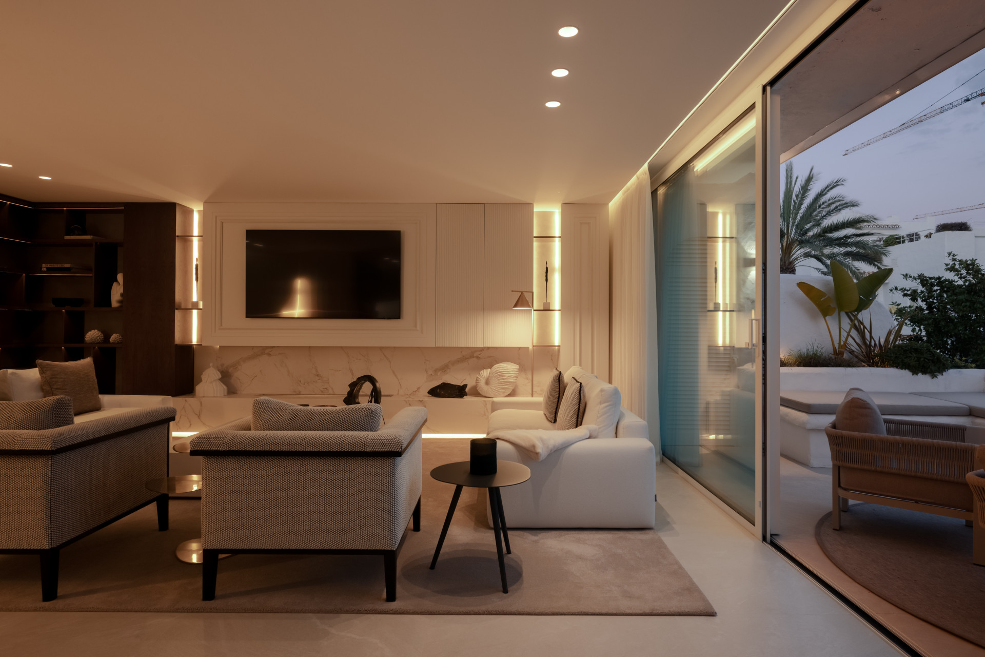 Unique southfacing frontline beach penthouse - Alhambra del Mar · Photo 19