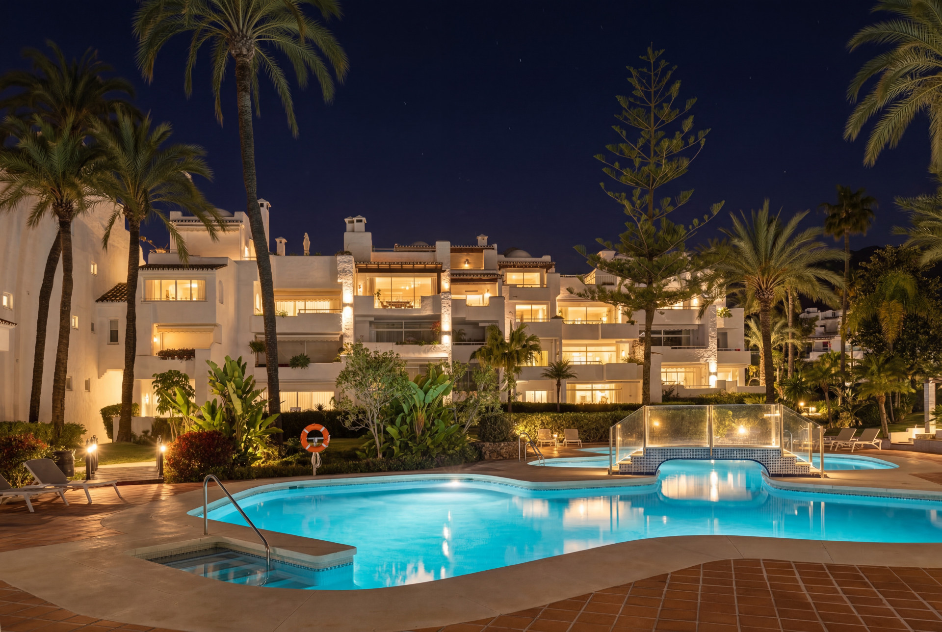 Unique southfacing frontline beach penthouse - Alhambra del Mar · Photo 28
