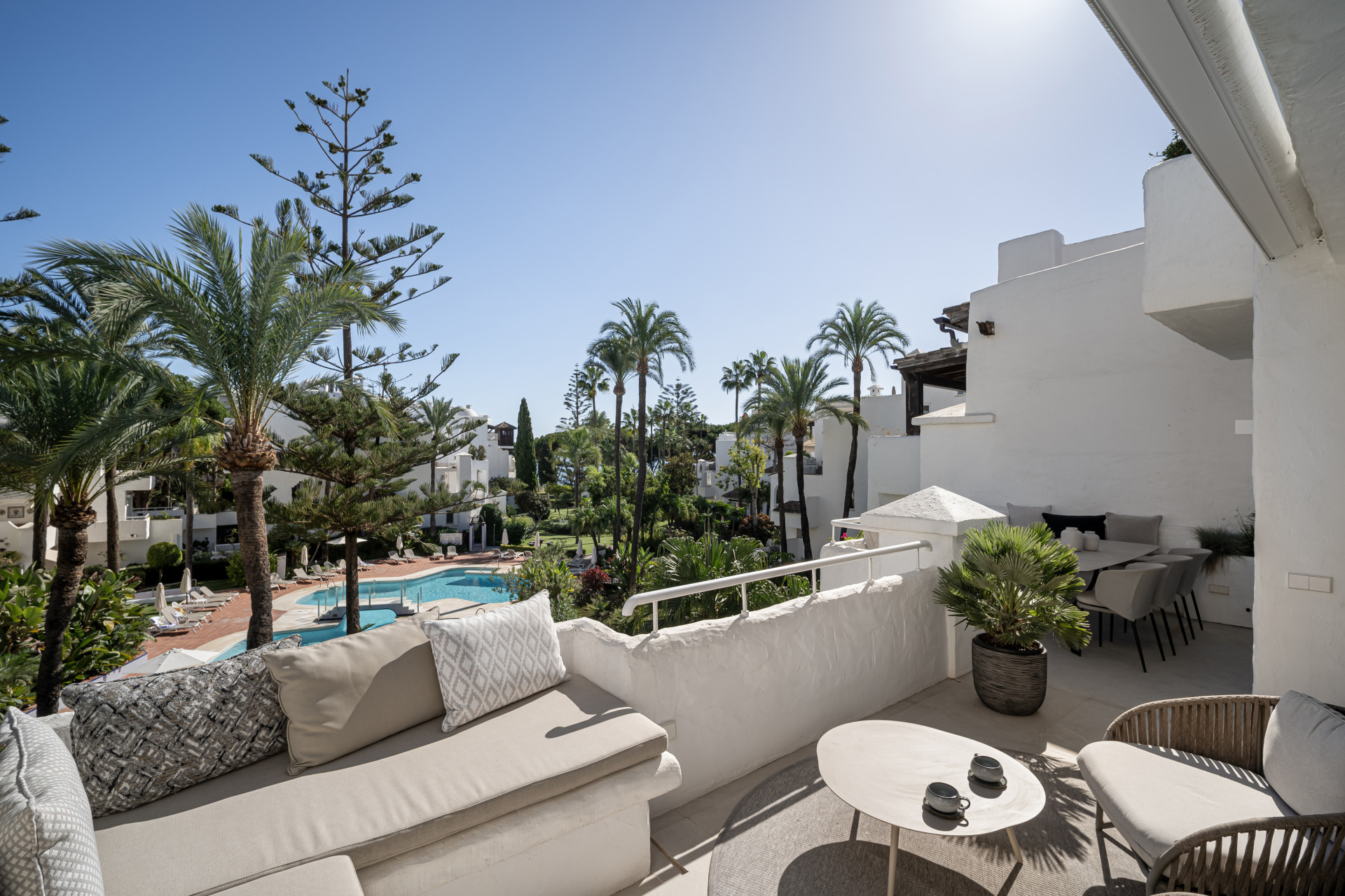 Unique southfacing frontline beach penthouse - Alhambra del Mar · Photo 21