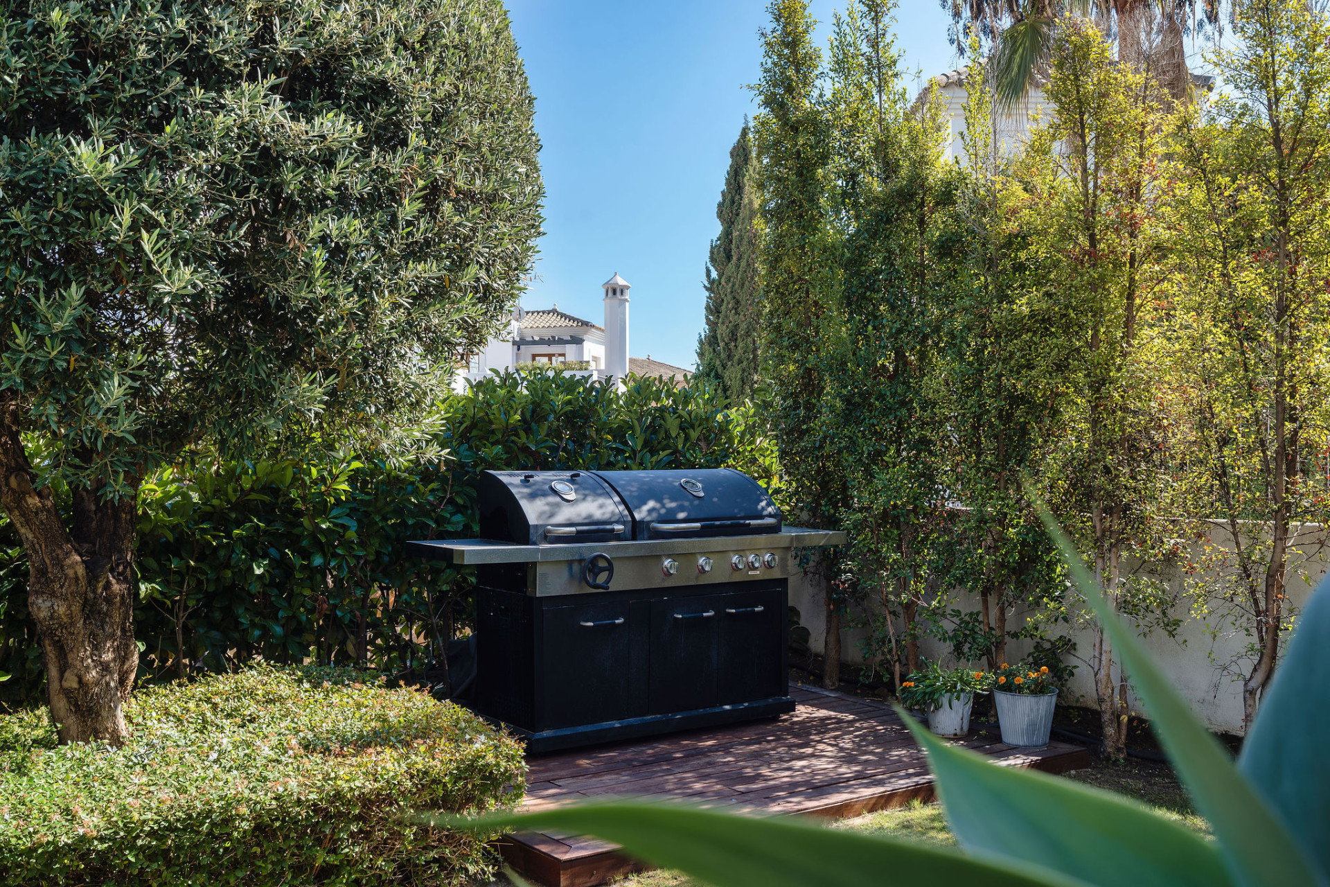 Renovated 4-Bedroom Villa with Sea Views, Private Pool and Mediterranean Garden in Estepona · Photo 21