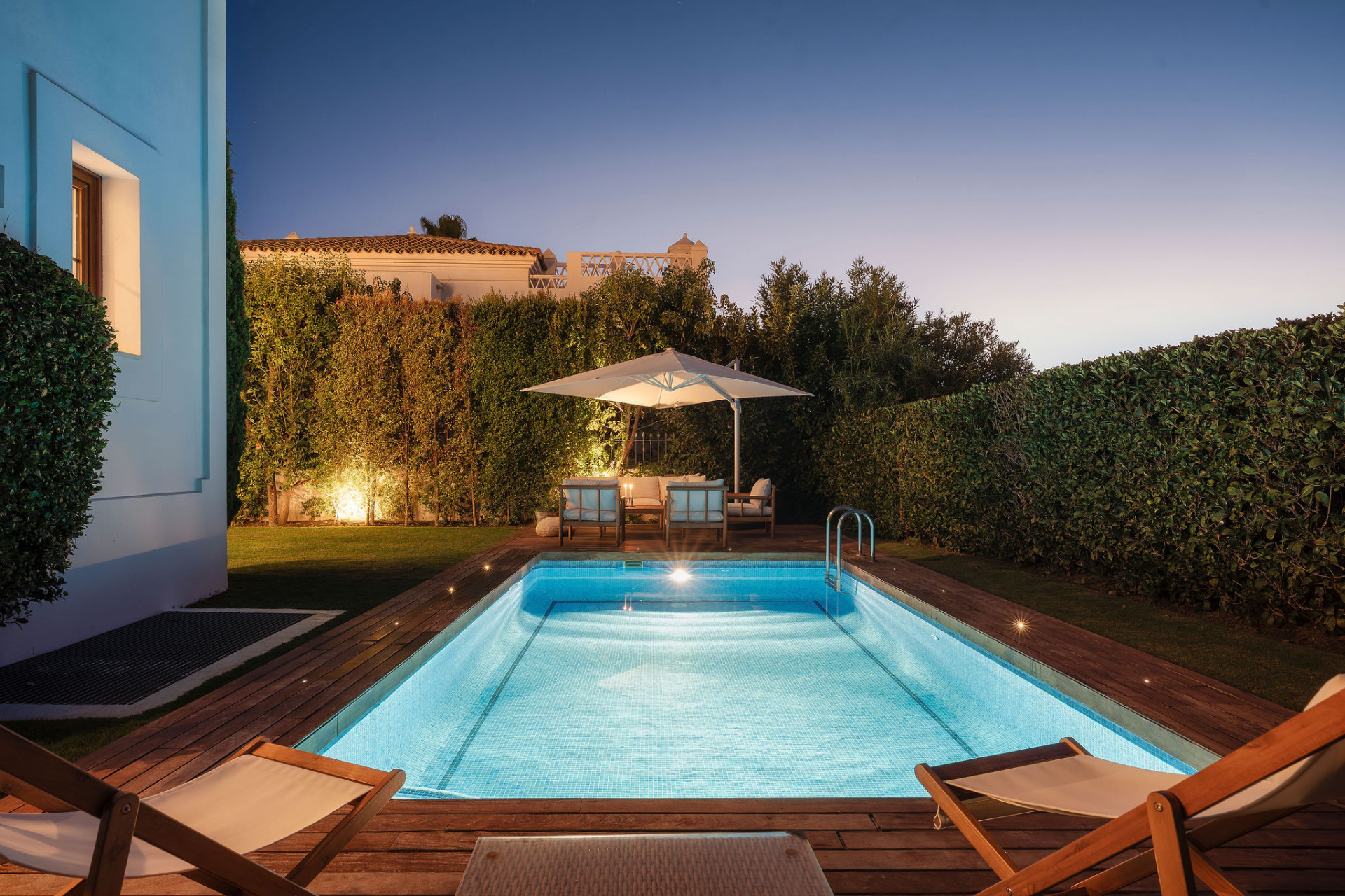 Renovated 4-Bedroom Villa with Sea Views, Private Pool and Mediterranean Garden in Estepona · Photo 33