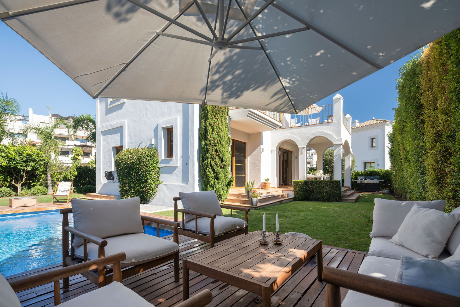 Renovated 4-Bedroom Villa with Sea Views, Private Pool and Mediterranean Garden in Estepona · Photo 18