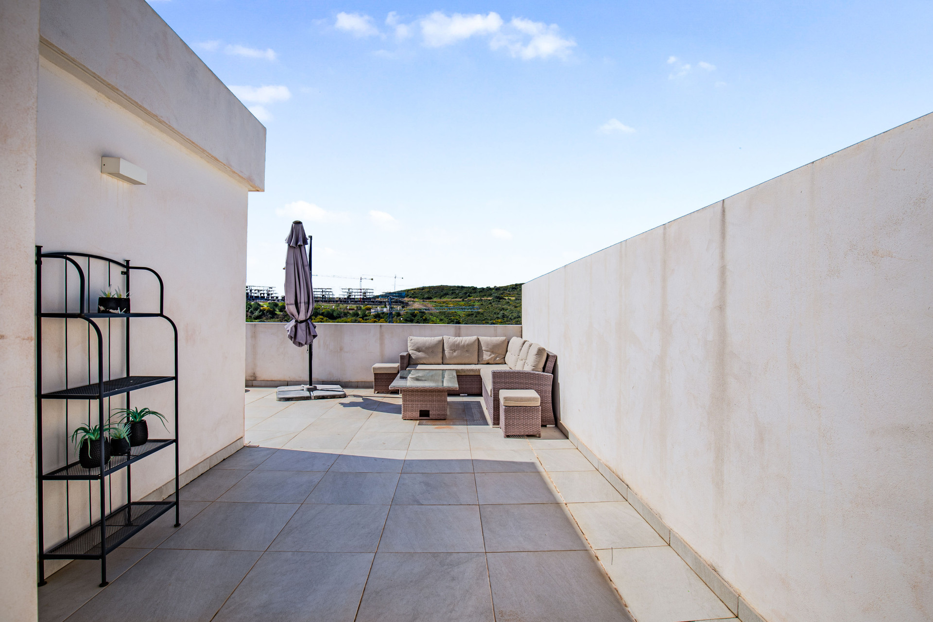 Fully furnished modern 3 Bedroom Duplex Penthouse with Sea Views in Estepona · Photo 26