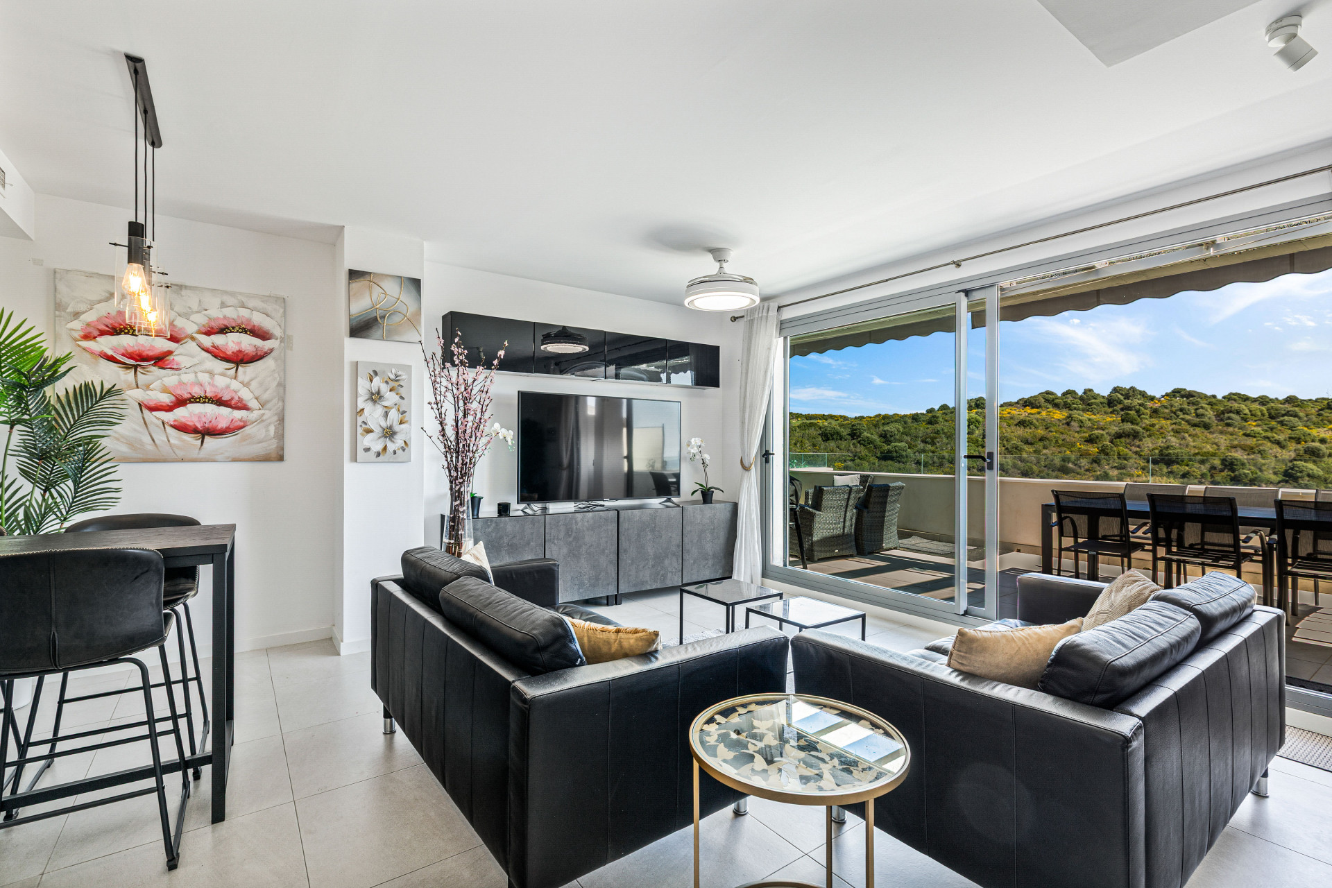 Fully furnished modern 3 Bedroom Duplex Penthouse with Sea Views in Estepona · Photo 8