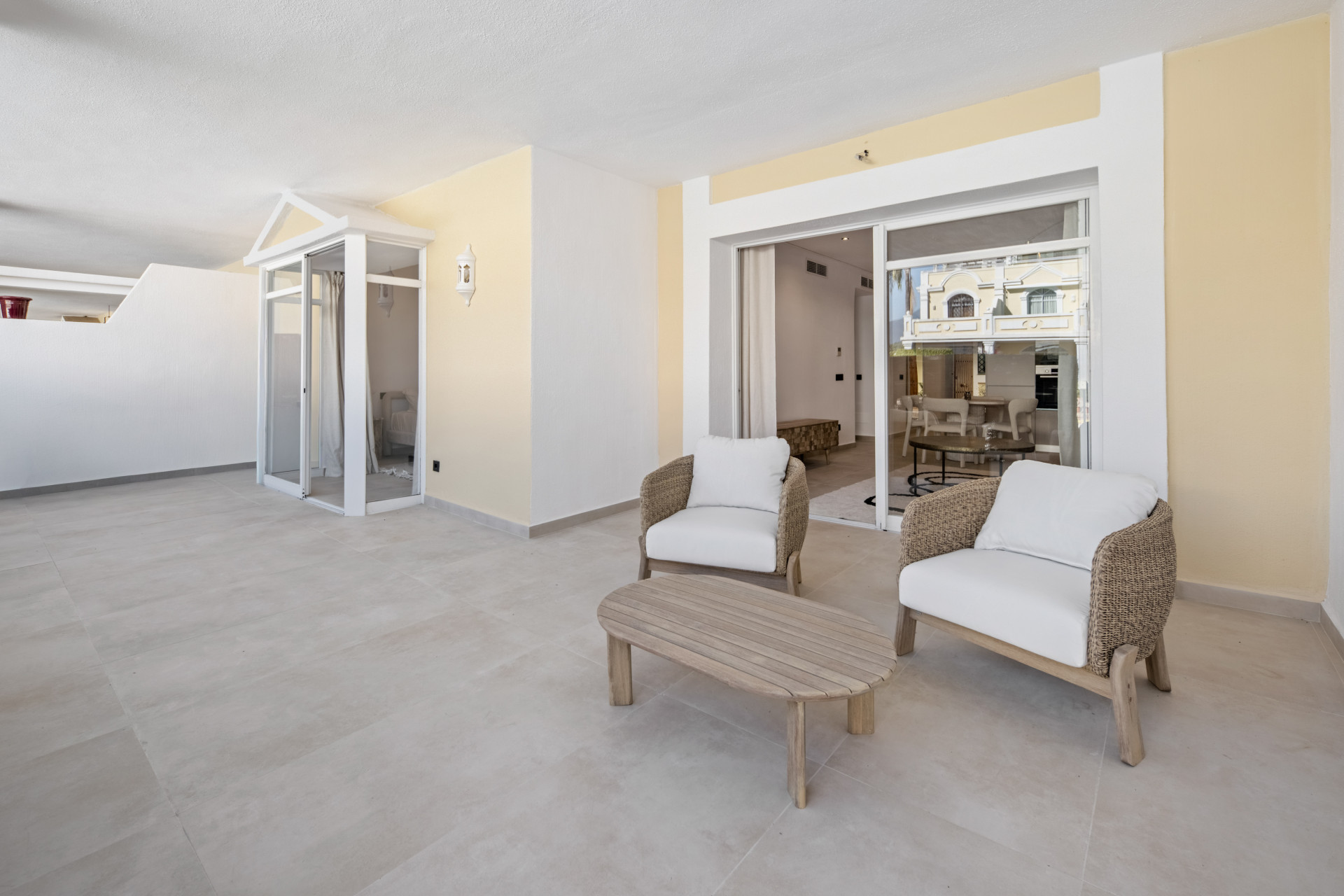 Fully Renovated Three-Bedroom Apartment in the Heart of Nueva Andalucía, Aloha. · Photo 21