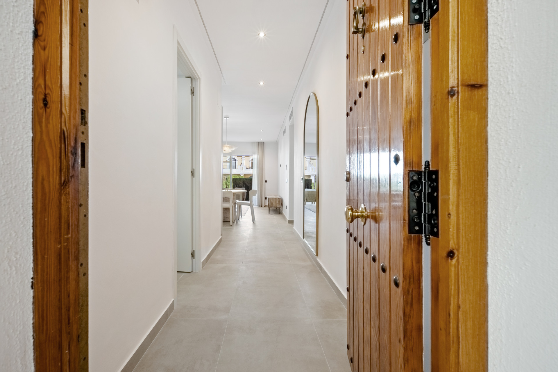 Fully Renovated Three-Bedroom Apartment in the Heart of Nueva Andalucía, Aloha. · Photo 19