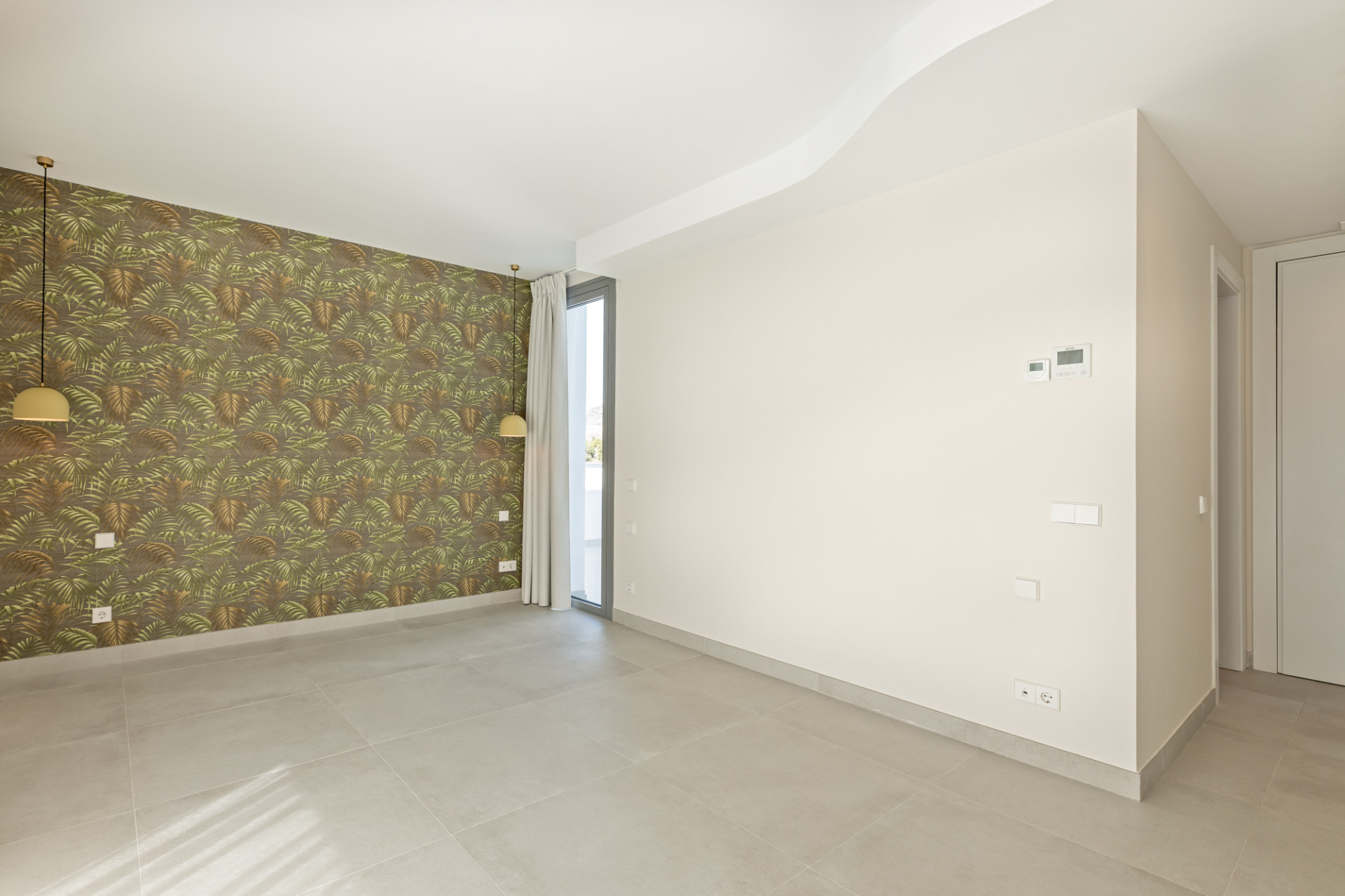 Luxury Corner Villa in Treetops, San Pedro de Alcántara – Private Garden, Jacuzzi & Panoramic Valley Views · Photo 14