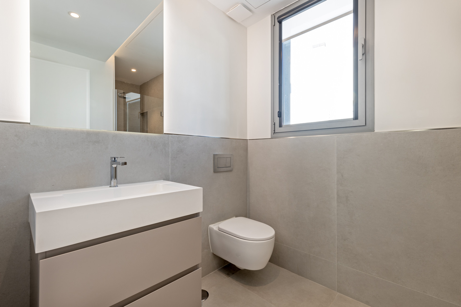 Luxury Corner Villa in Treetops, San Pedro de Alcántara – Private Garden, Jacuzzi & Panoramic Valley Views · Photo 18
