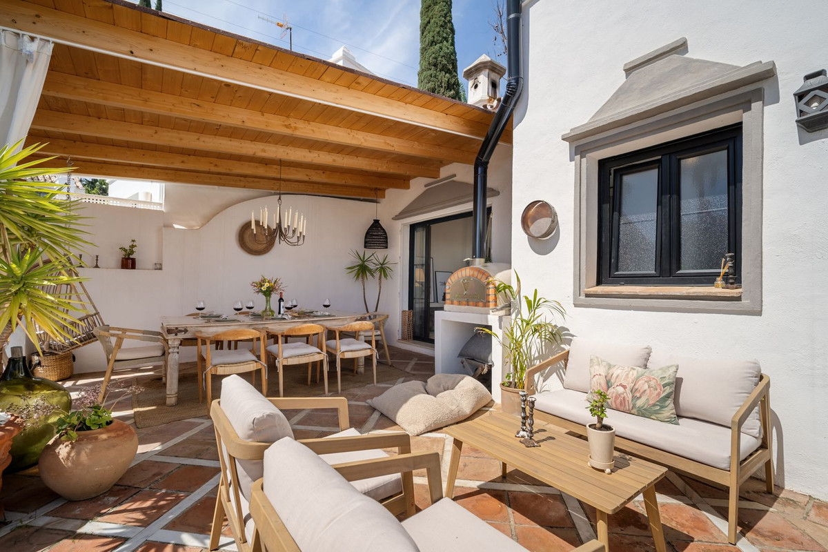 4 Bedrooms - Sea Views - Blend of Andalusian Heritage and Nordic Sophistication on the Golden Mile · Photo 18