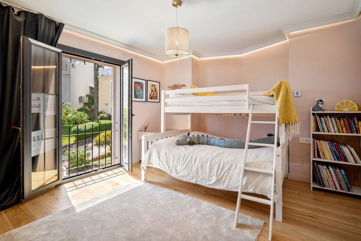 4 Bedrooms - Sea Views - Blend of Andalusian Heritage and Nordic Sophistication on the Golden Mile · Photo 36