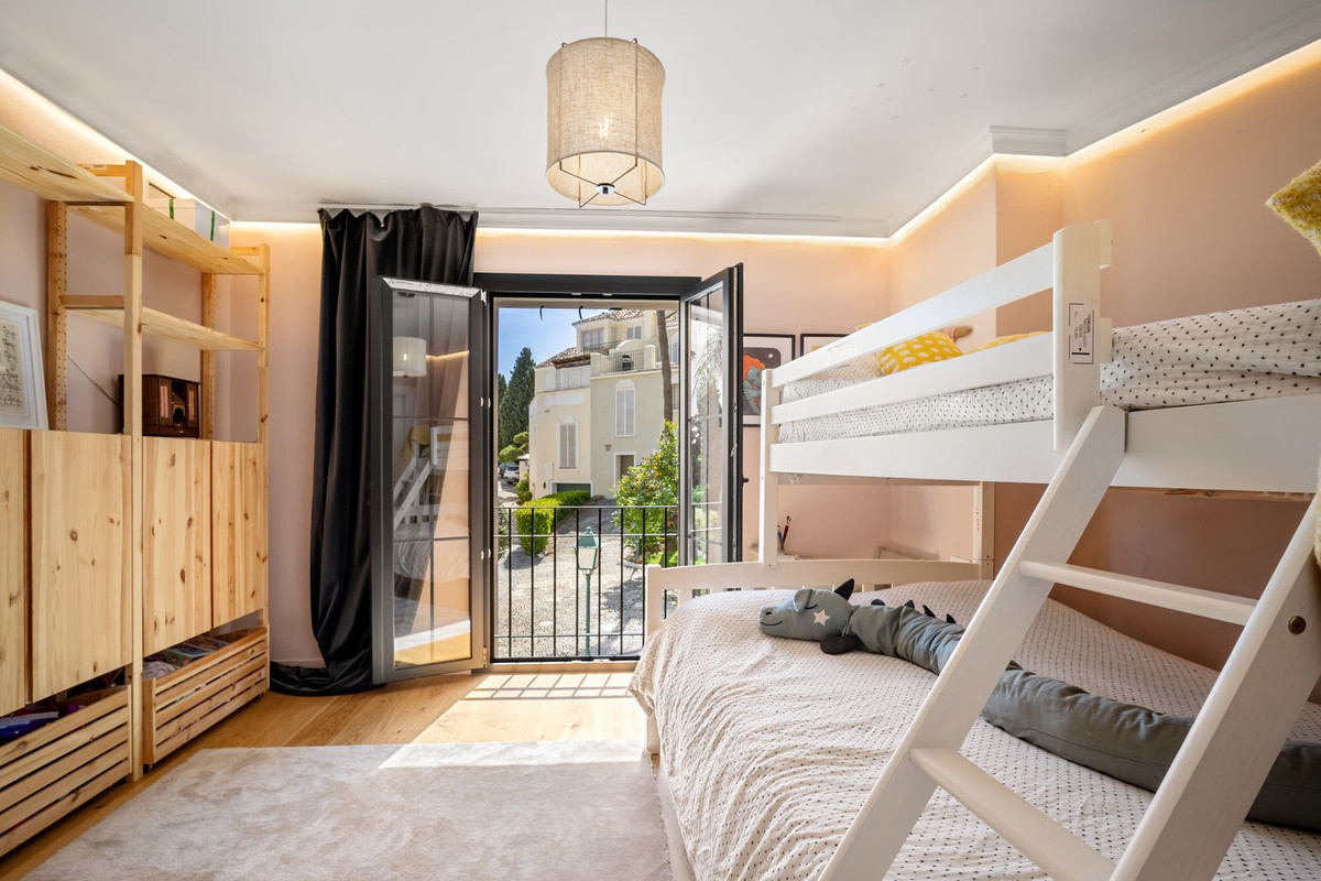 4 Bedrooms - Sea Views - Blend of Andalusian Heritage and Nordic Sophistication on the Golden Mile · Photo 35