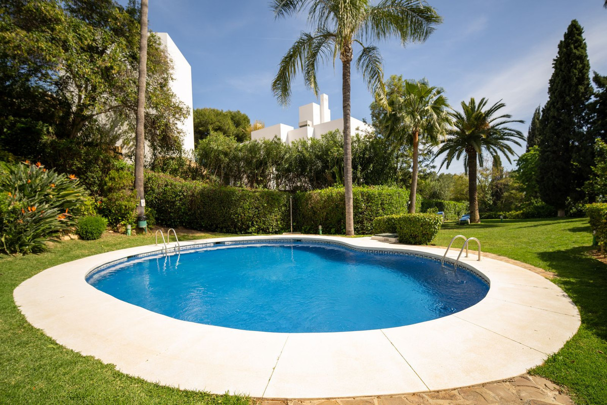 4 Bedrooms - Sea Views - Blend of Andalusian Heritage and Nordic Sophistication on the Golden Mile · Photo 43