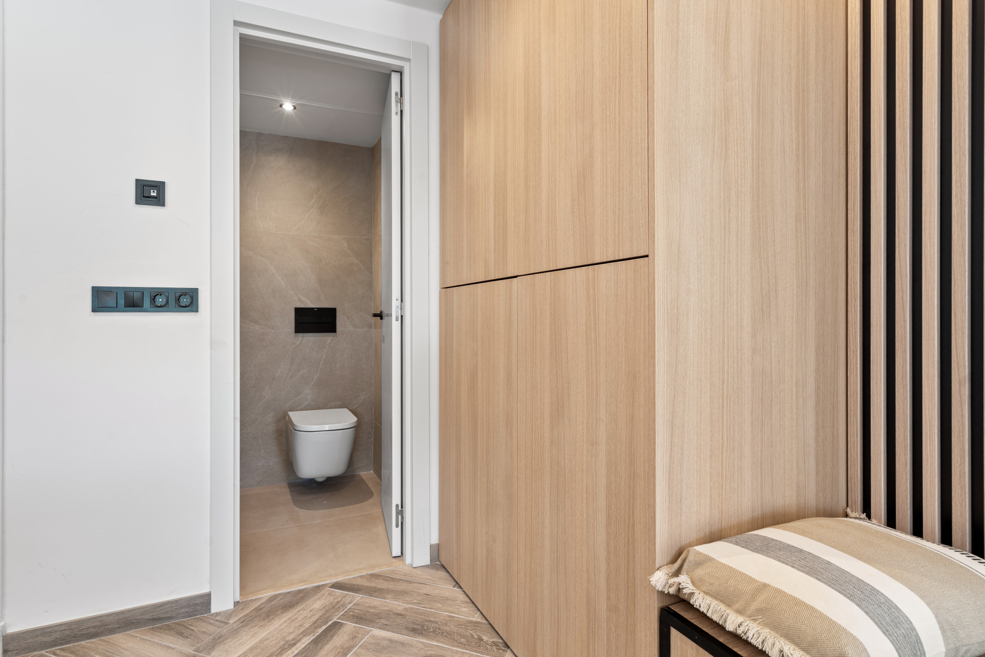 fully renovated penthouse in Los Arcos de La Quinta · Photo 19