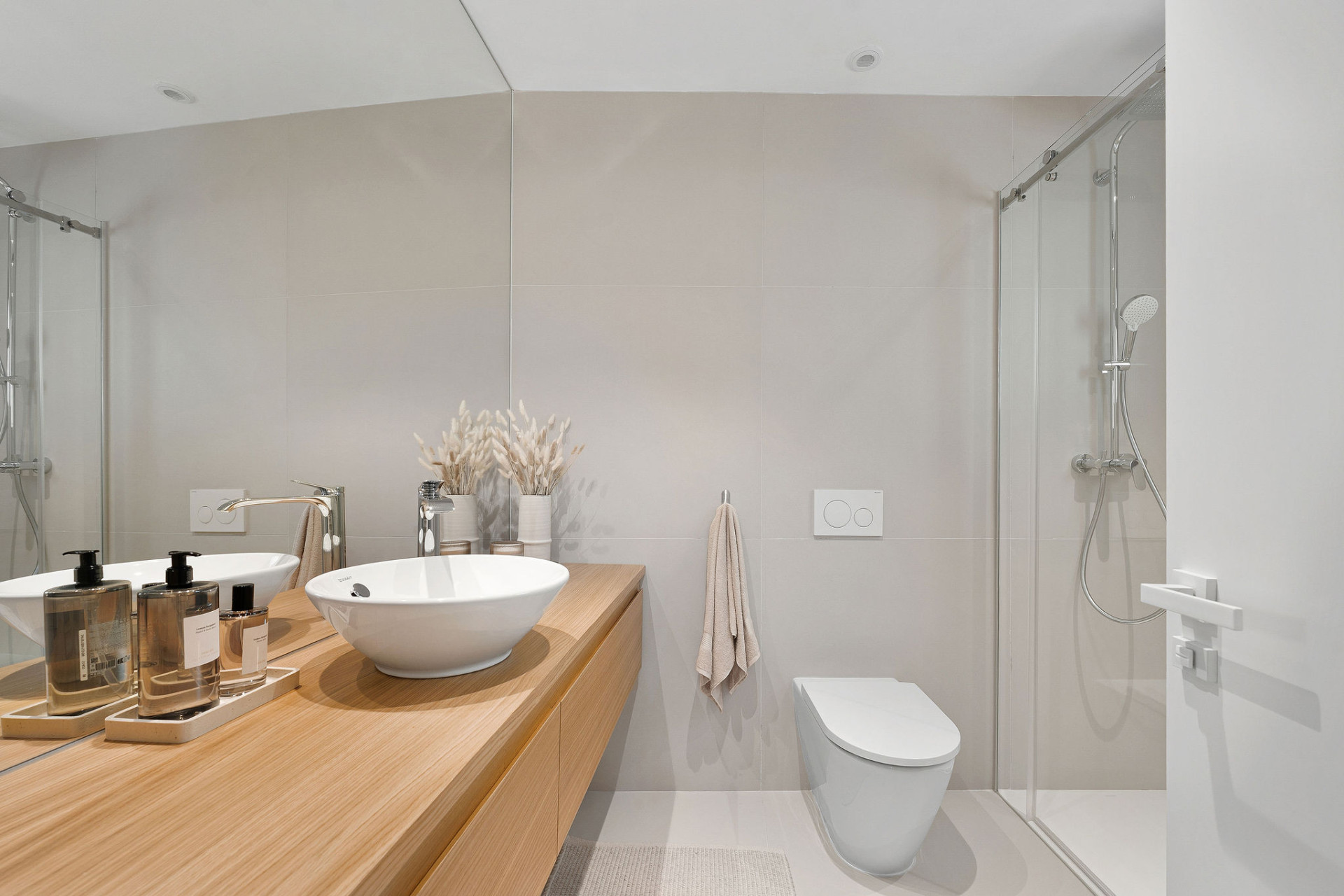 Experience refined coastal living in this brand-new luxury apartment set within the prestigious Higuerón Resort. · Photo 28