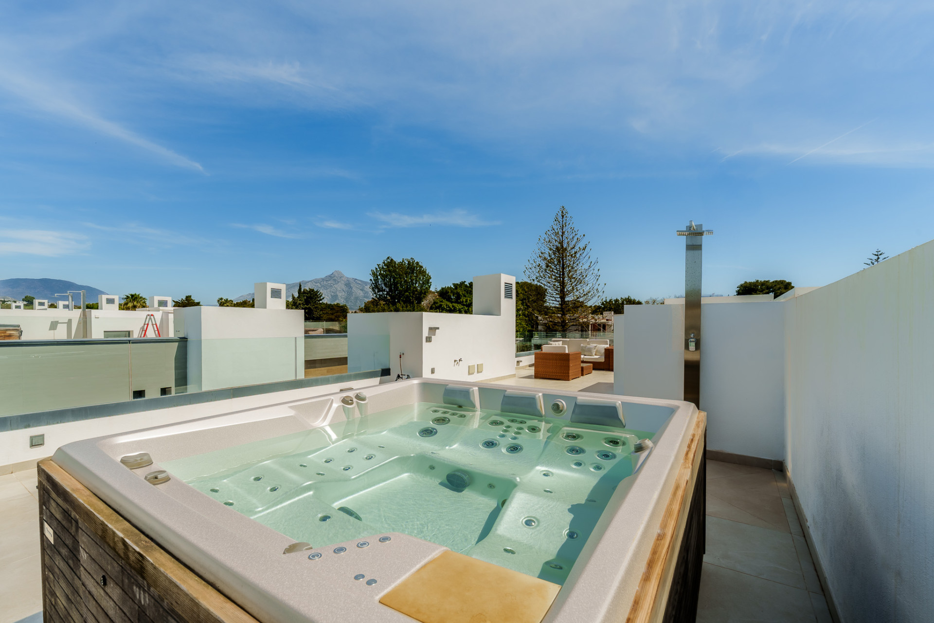 Exclusive contemporary beachside semi-detached villa · Photo 27