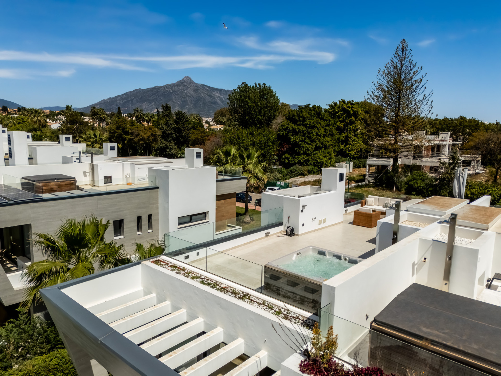 Exclusive contemporary beachside semi-detached villa · Photo 29