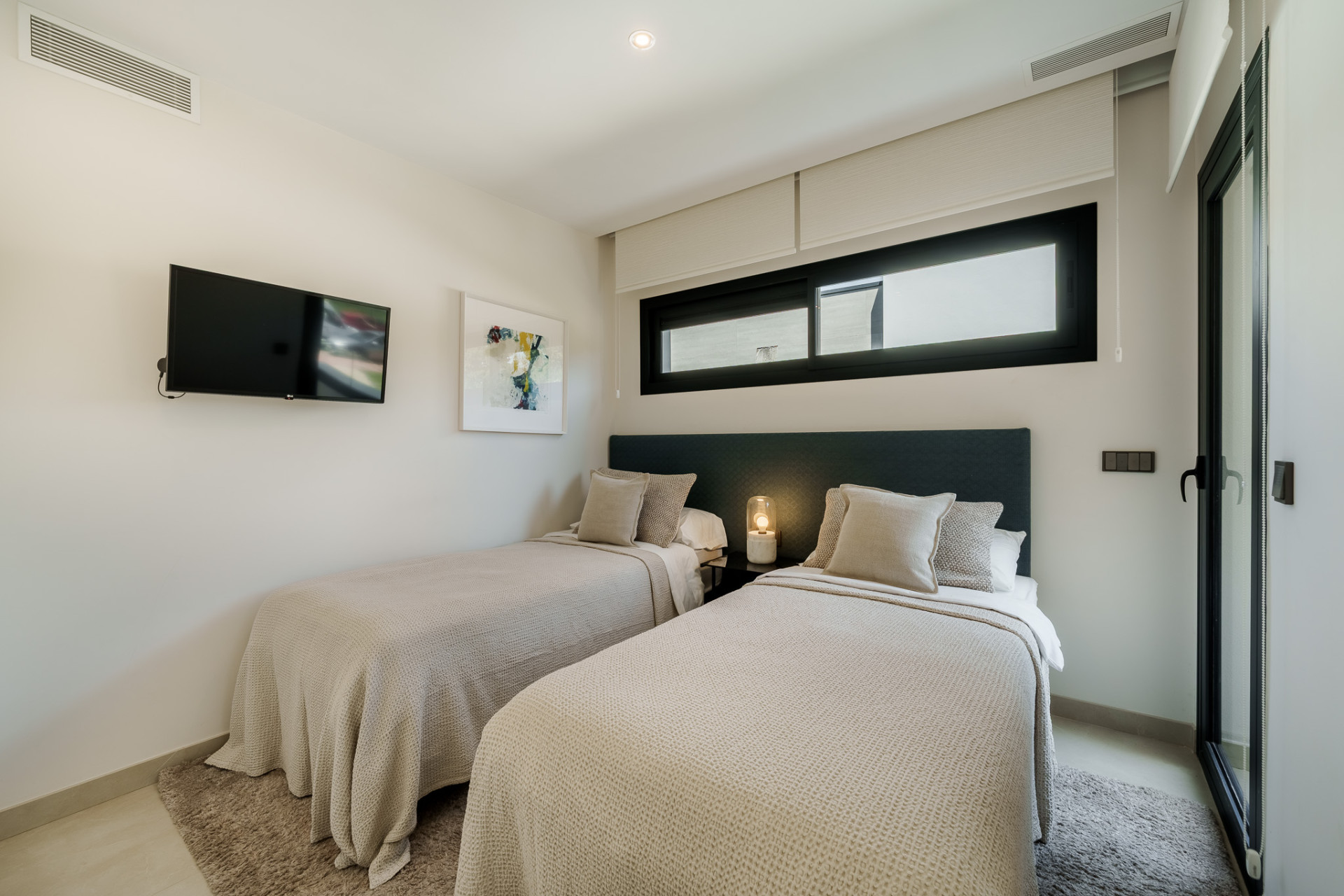 Exclusive contemporary beachside semi-detached villa · Photo 18