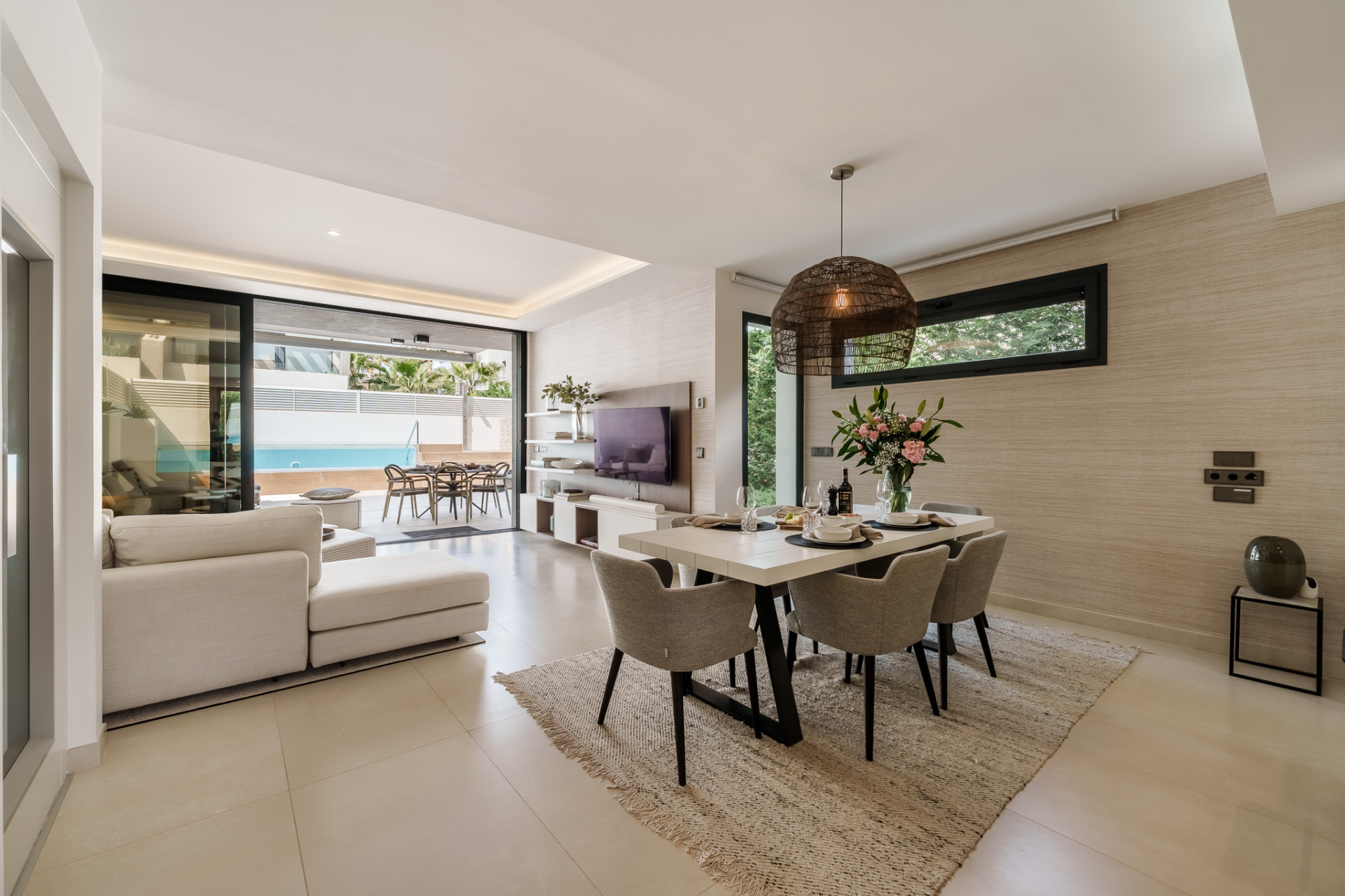 Exclusive contemporary beachside semi-detached villa · Photo 11