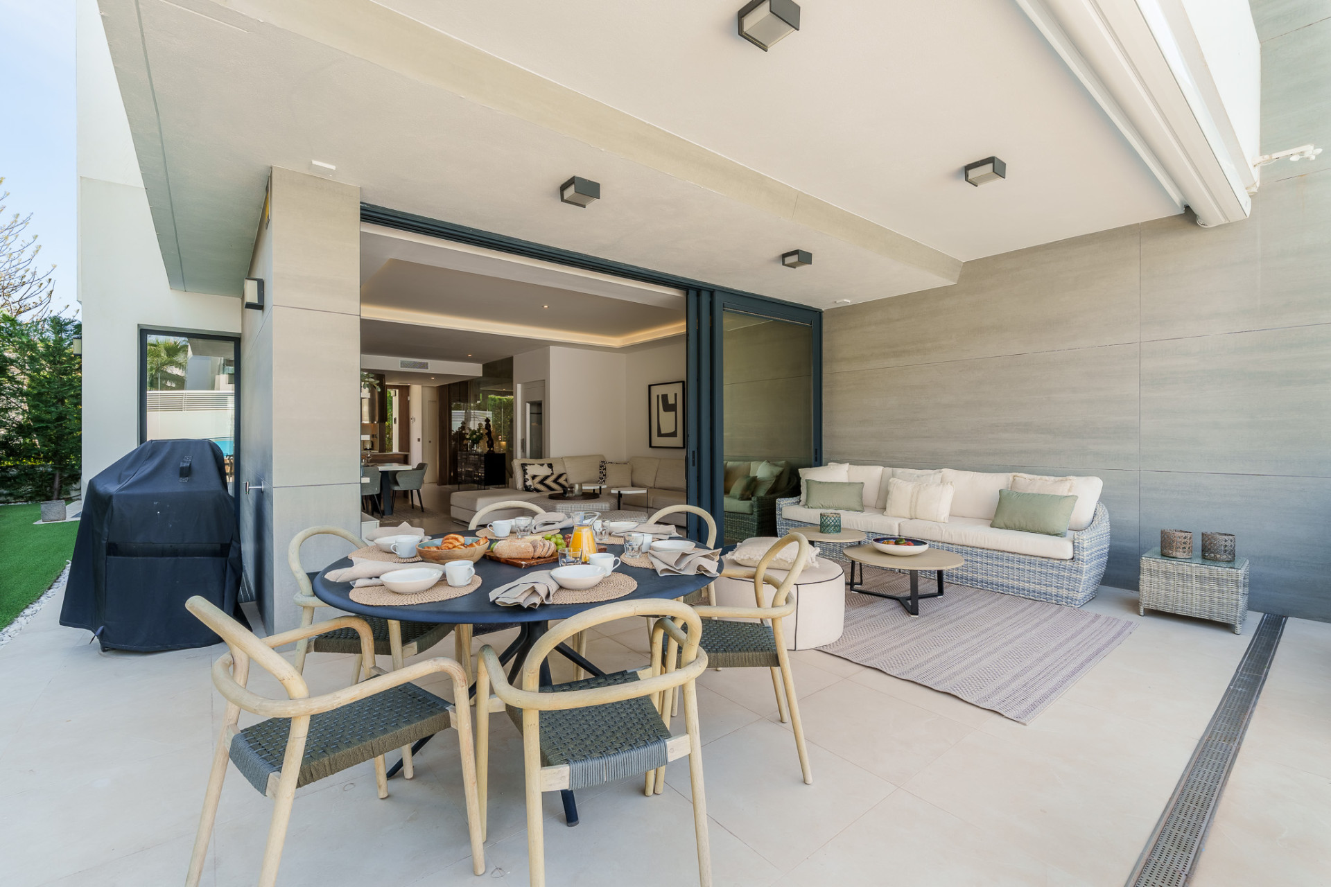 Exclusive contemporary beachside semi-detached villa · Photo 9