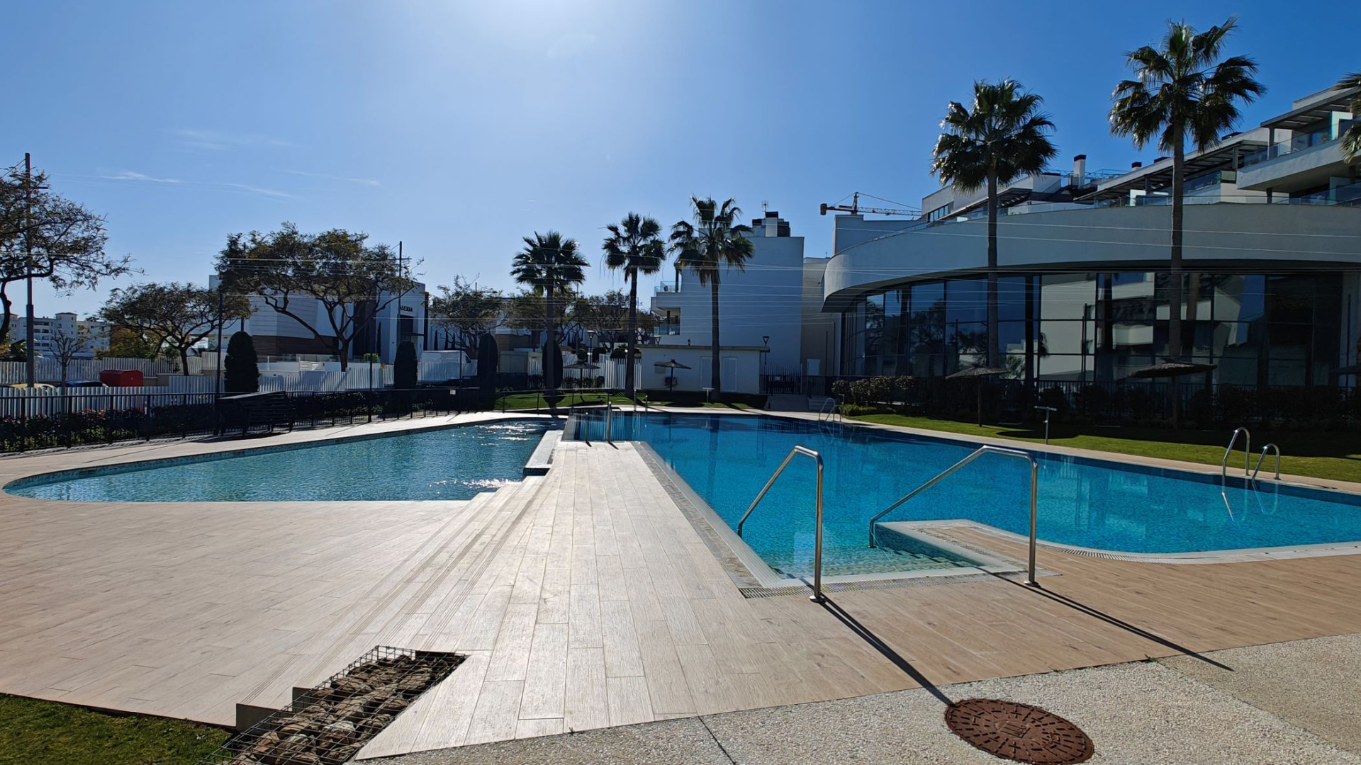Rare 4-Bedroom Apartment with Stunning Sea Views & 43 m² Terrace · Photo 20