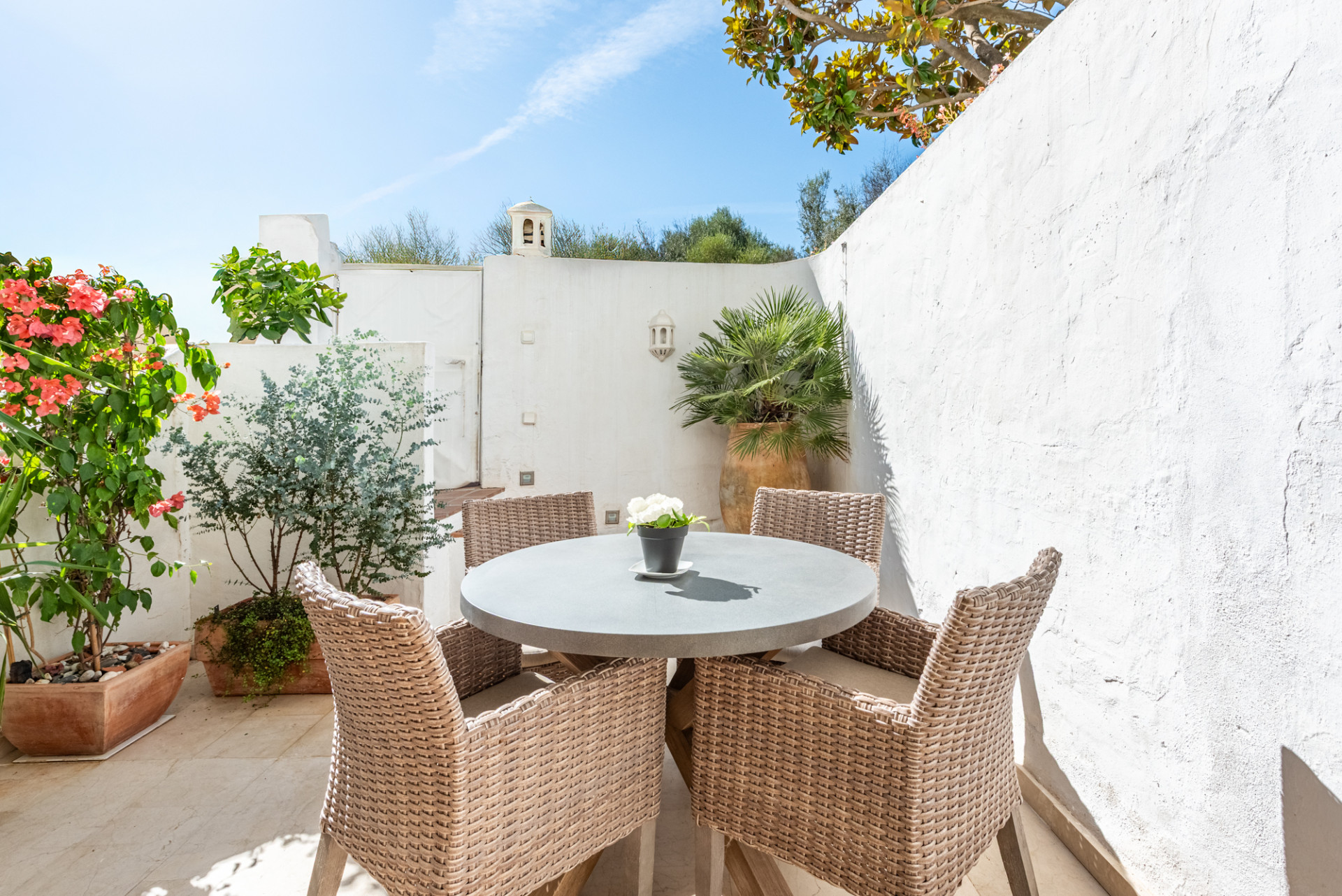 Beautiful two bedroom ground floor apartment, located in the sought-after Birdie Club community in Río Real, Marbella · Photo 13