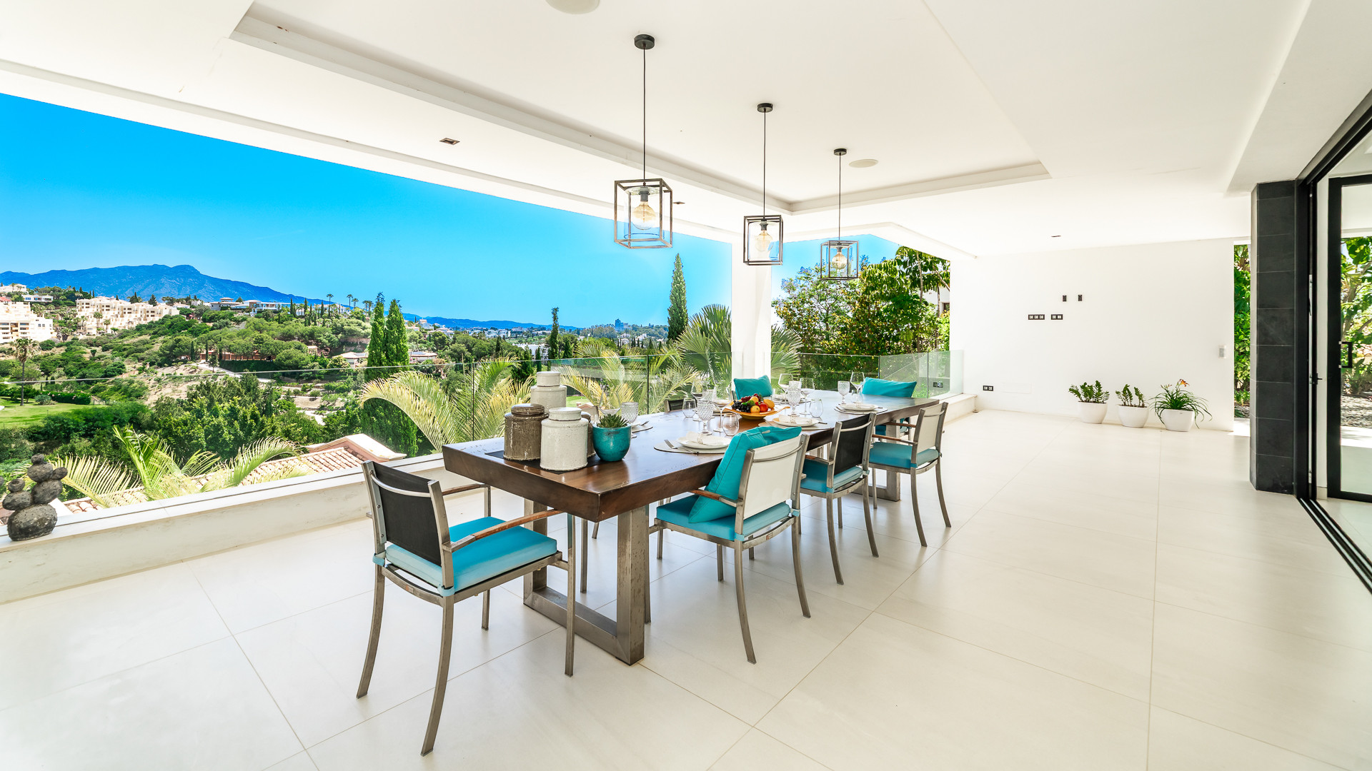 Spectacular New Villa with Sea and Golf Views · Photo 12