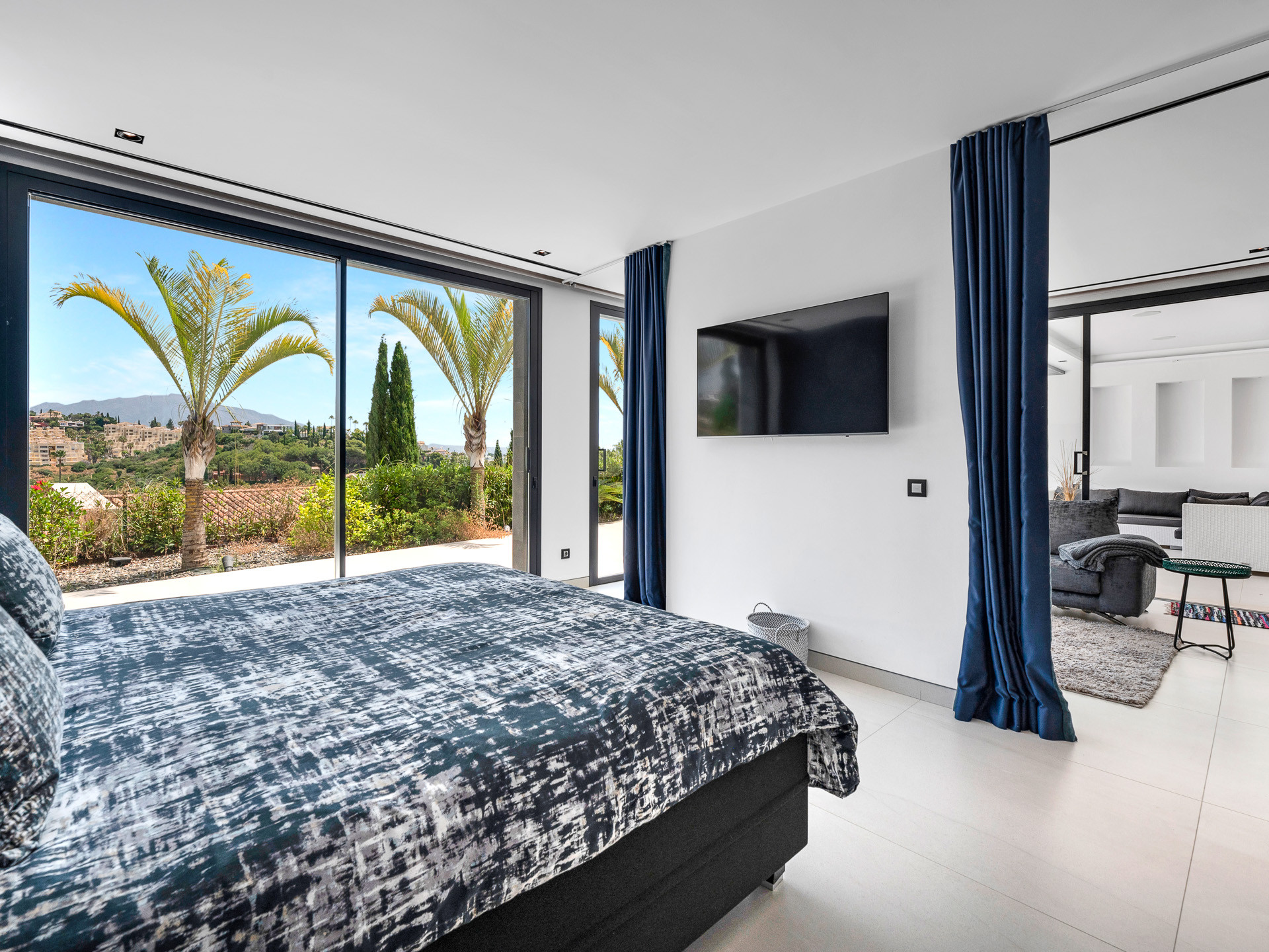 Spectacular New Villa with Sea and Golf Views · Photo 29