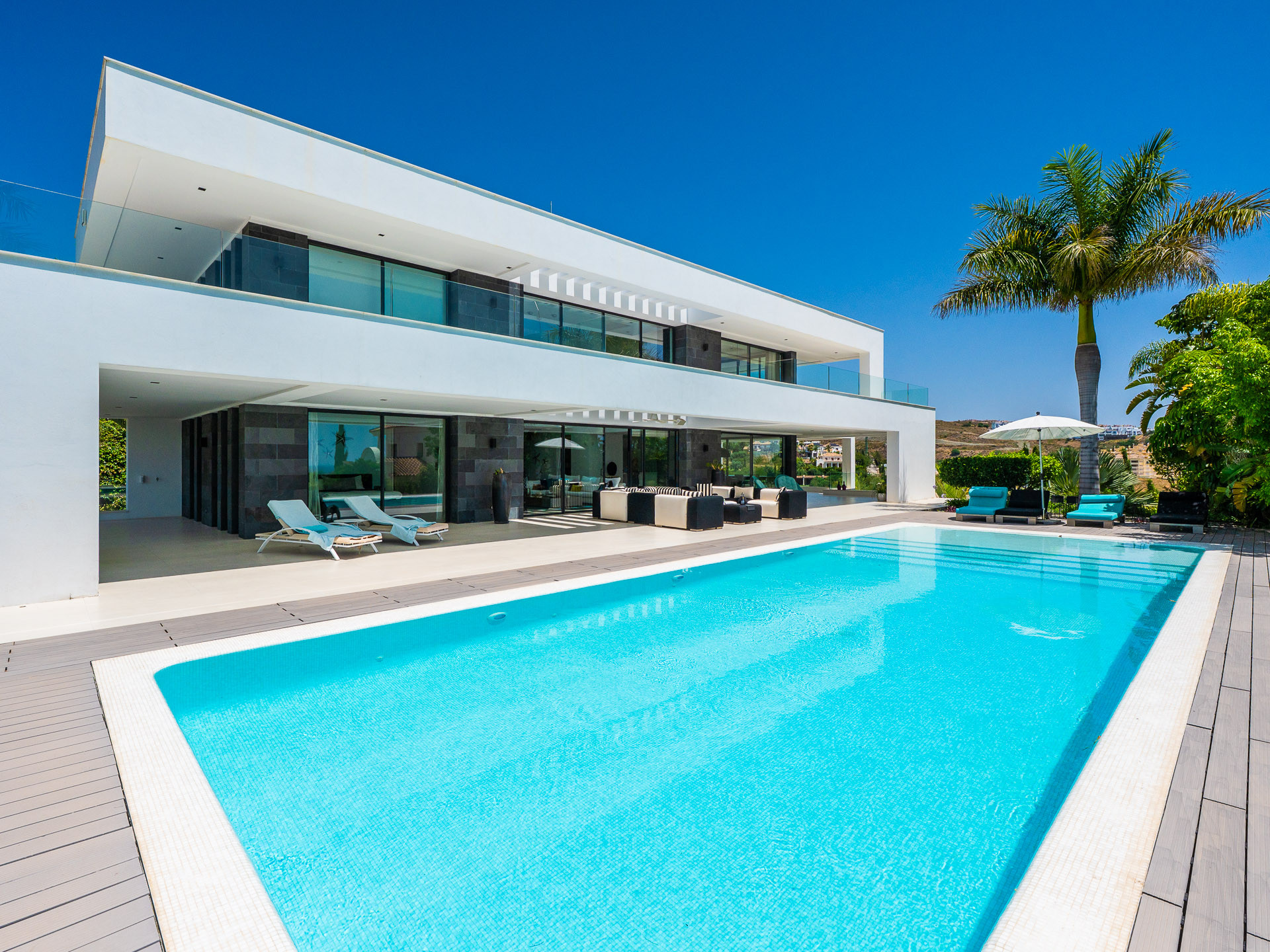 Spectacular New Villa with Sea and Golf Views · Photo 44