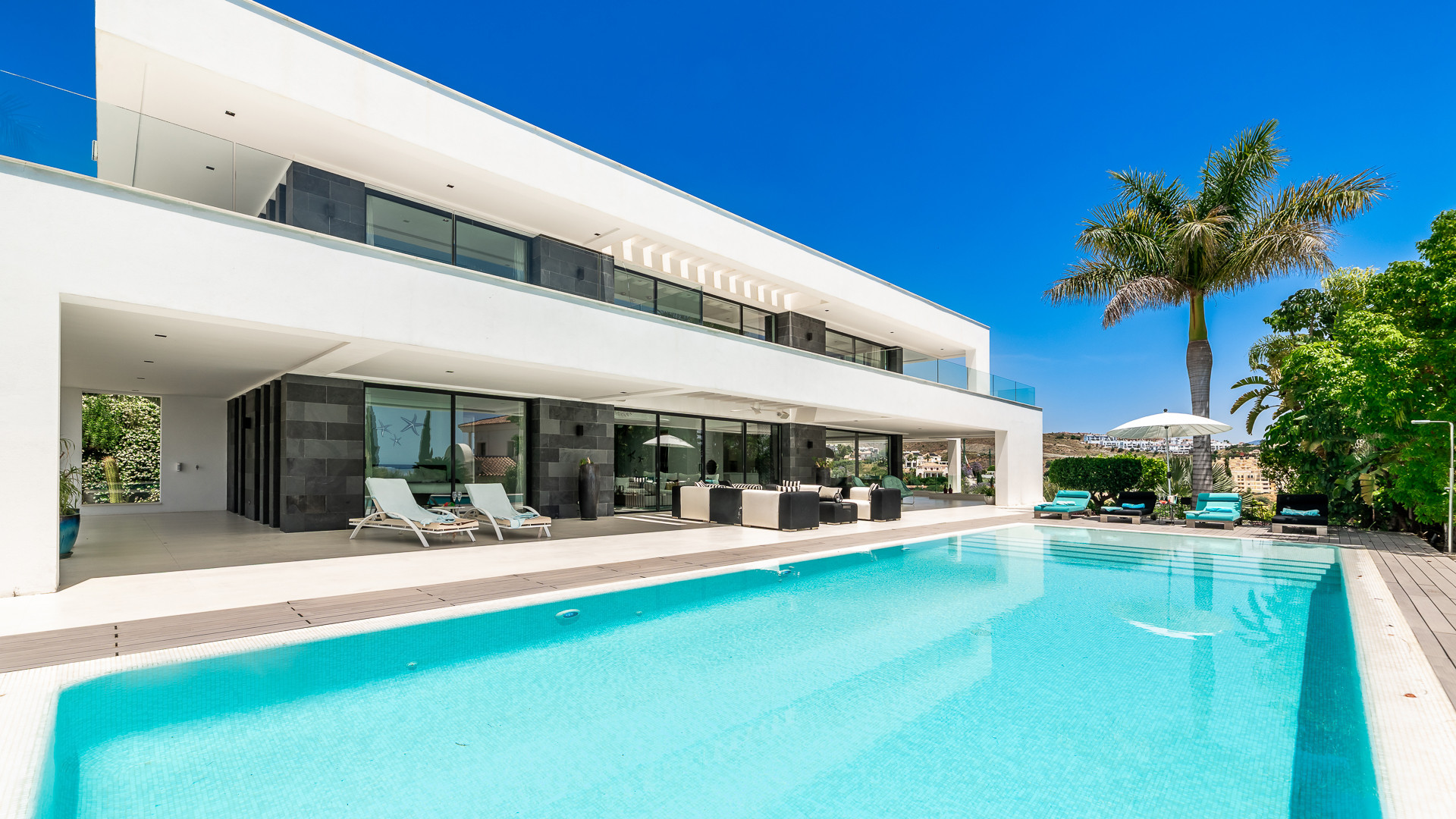 Spectacular New Villa with Sea and Golf Views · Photo 35
