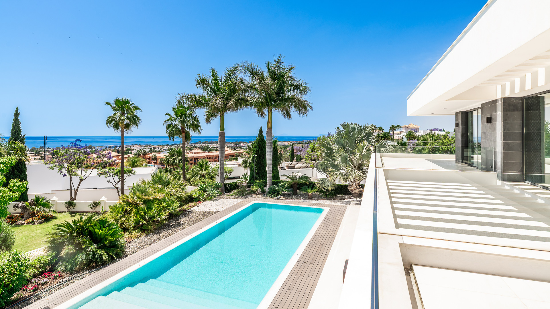 Spectacular New Villa with Sea and Golf Views · Photo 22