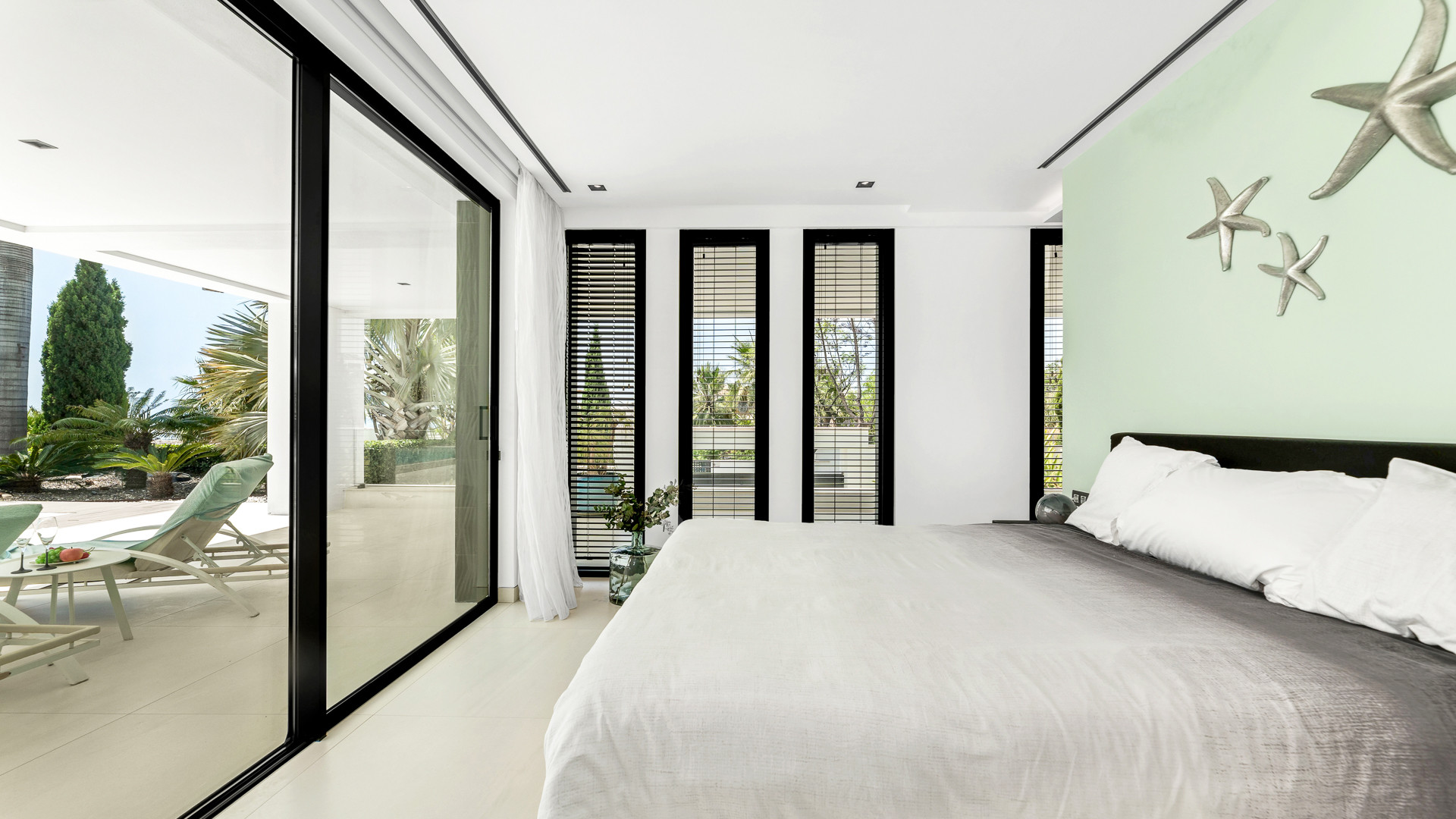 Spectacular New Villa with Sea and Golf Views · Photo 25