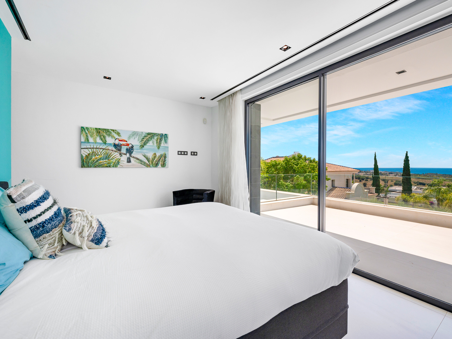 Spectacular New Villa with Sea and Golf Views · Photo 20