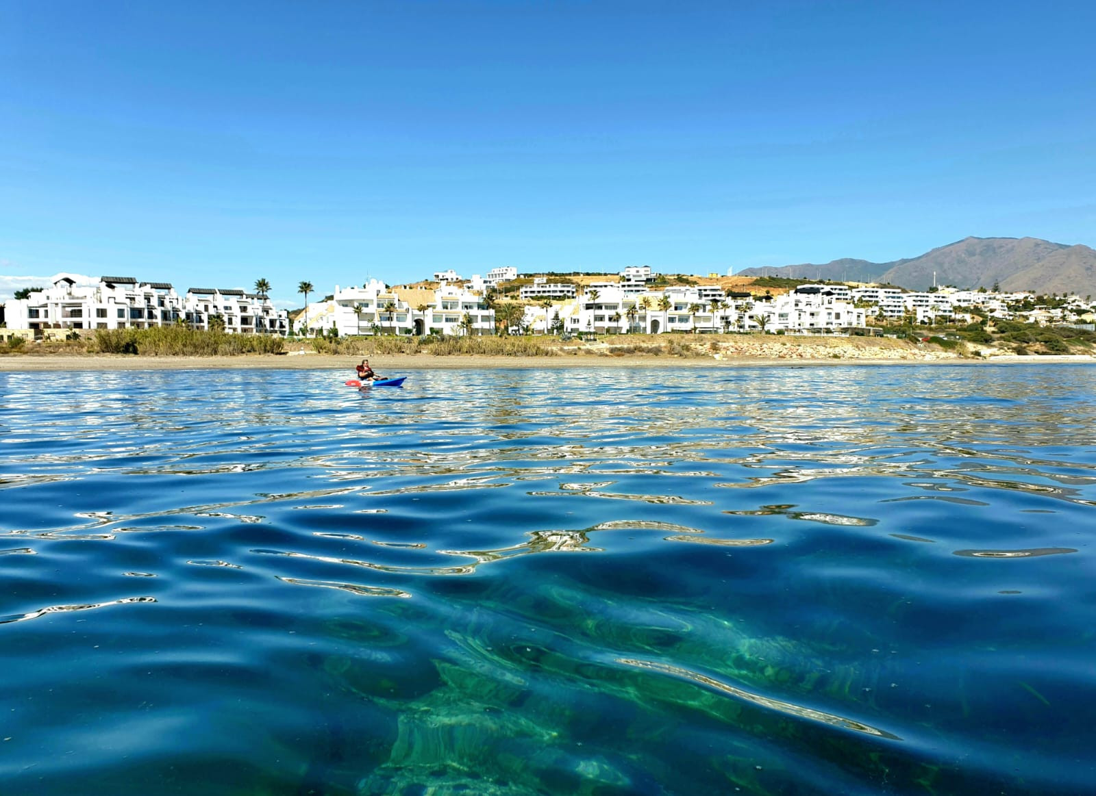 Exclusive South-Facing Beachfront Townhouse with Panoramic Sea Views · Photo 29