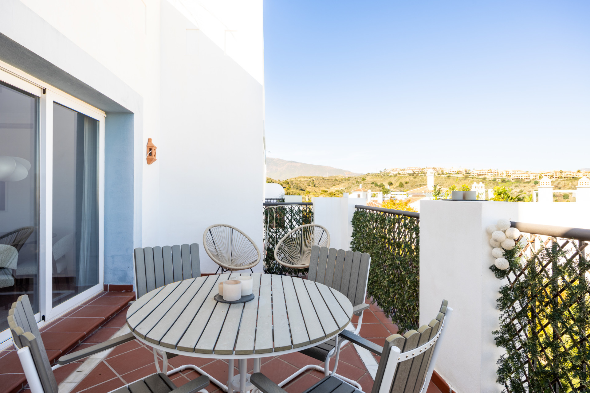 Luxury 3-Bedroom Penthouse with Panoramic Sea Views in El Paraiso · Photo 23