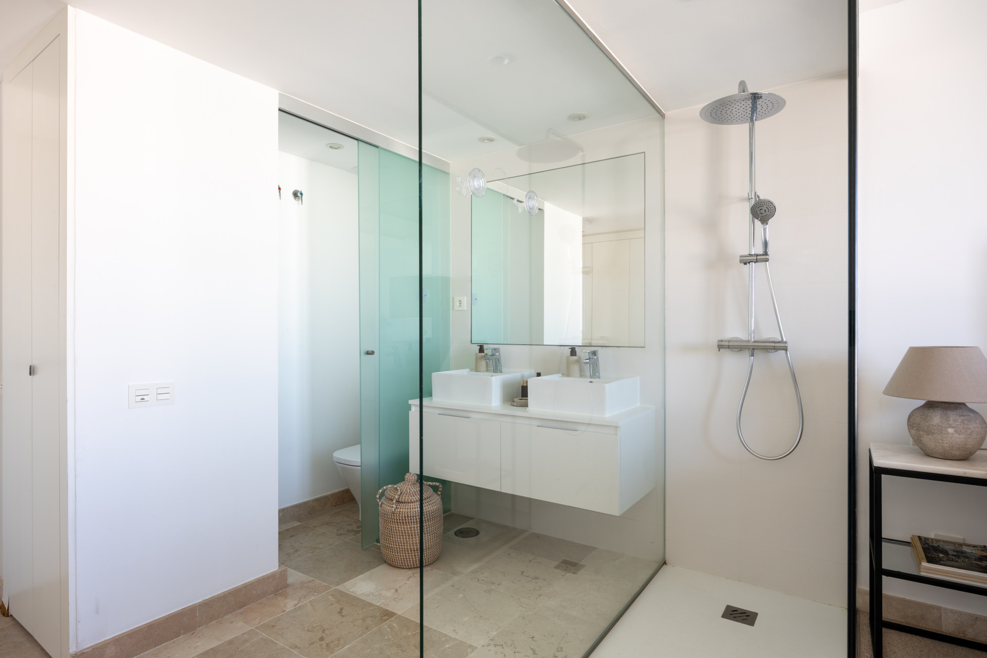 Luxury 3-Bedroom Penthouse with Panoramic Sea Views in El Paraiso · Photo 11