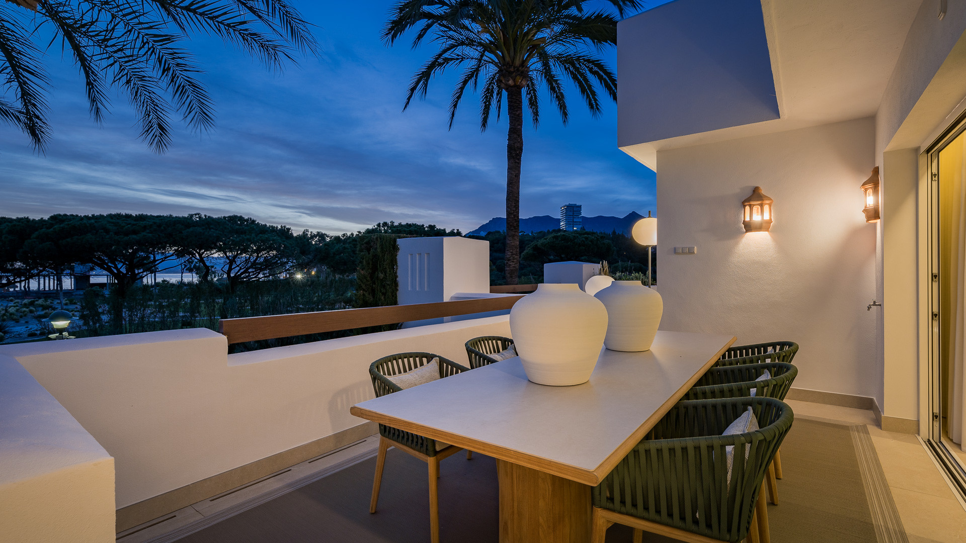 Luxury Beachfront Apartment, Los Monteros Palm Beach · Photo 10