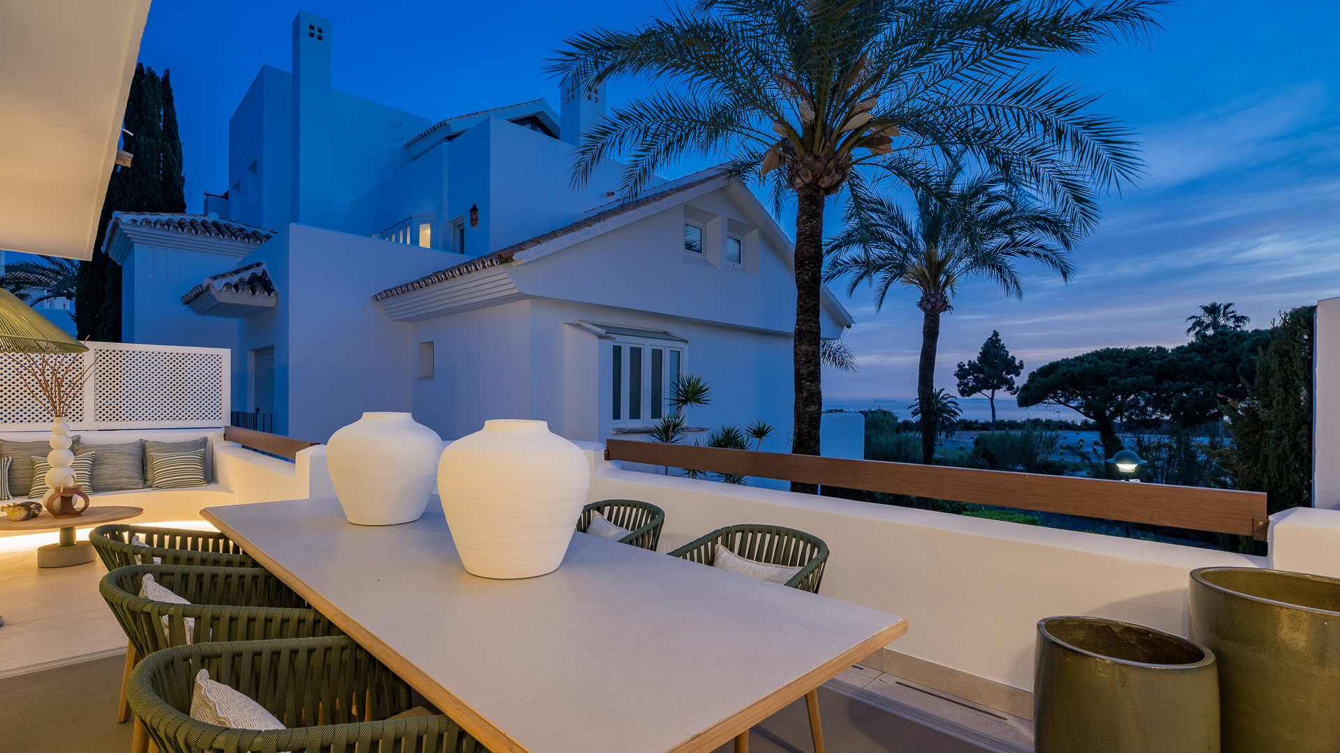 Luxury Beachfront Apartment, Los Monteros Palm Beach · Photo 9