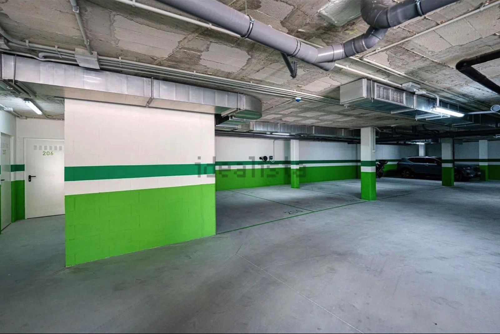 Brand New Corner Ground-Floor Apartment · Photo 15