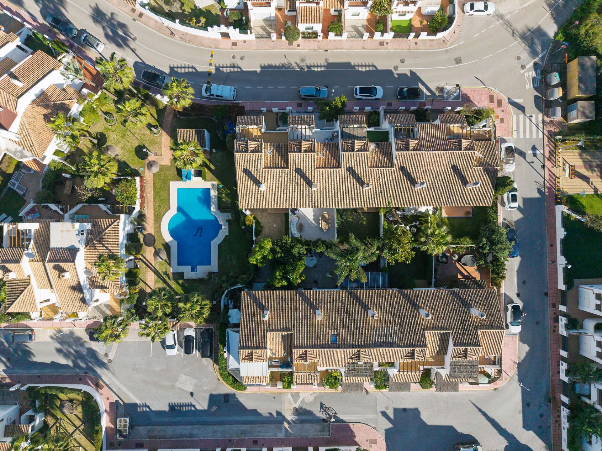Welcome to this exceptional townhouse where contemporary luxury meets comfort and effortless lifestyle! · Photo 36