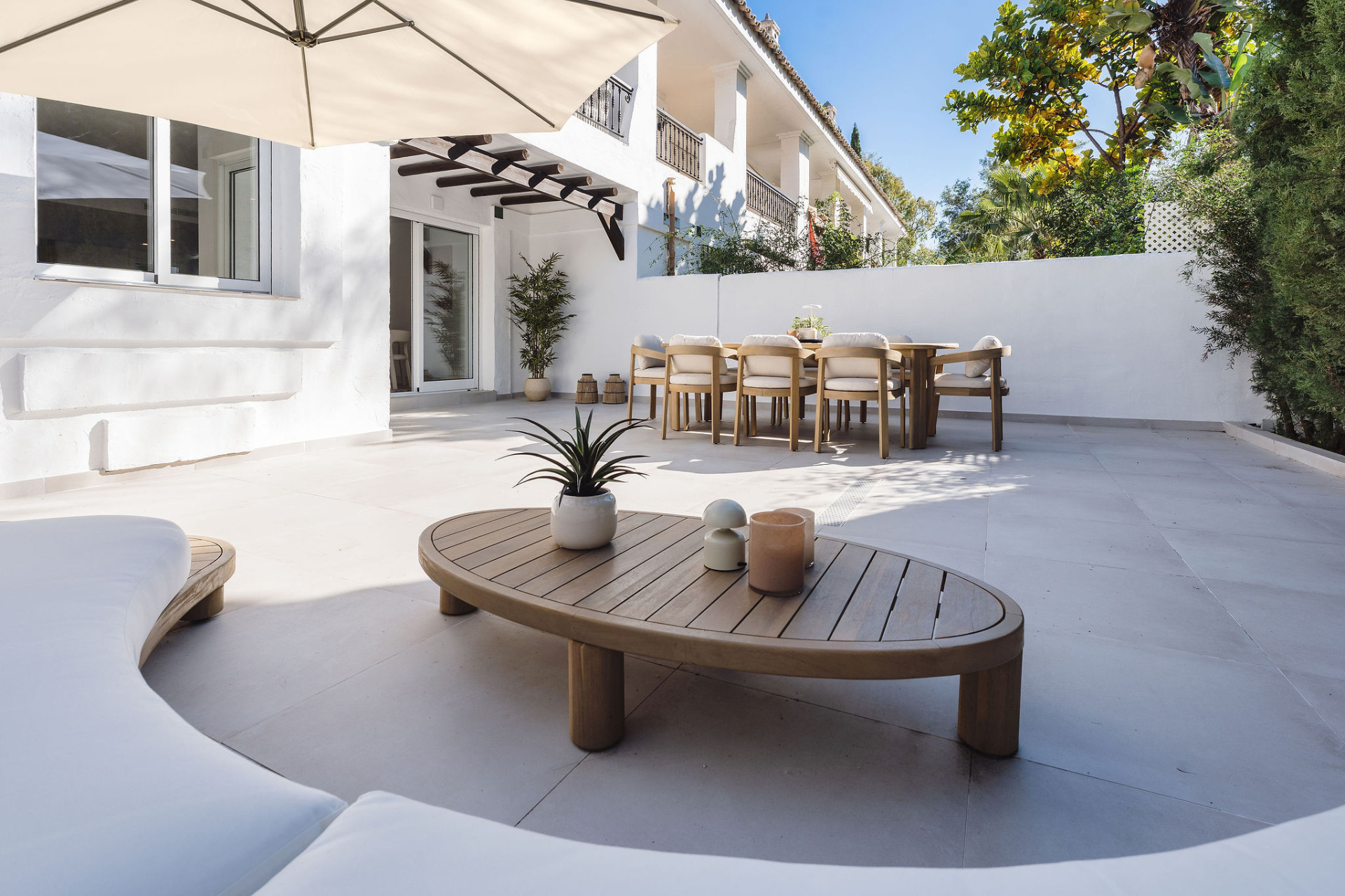 Welcome to this exceptional townhouse where contemporary luxury meets comfort and effortless lifestyle! · Photo 9