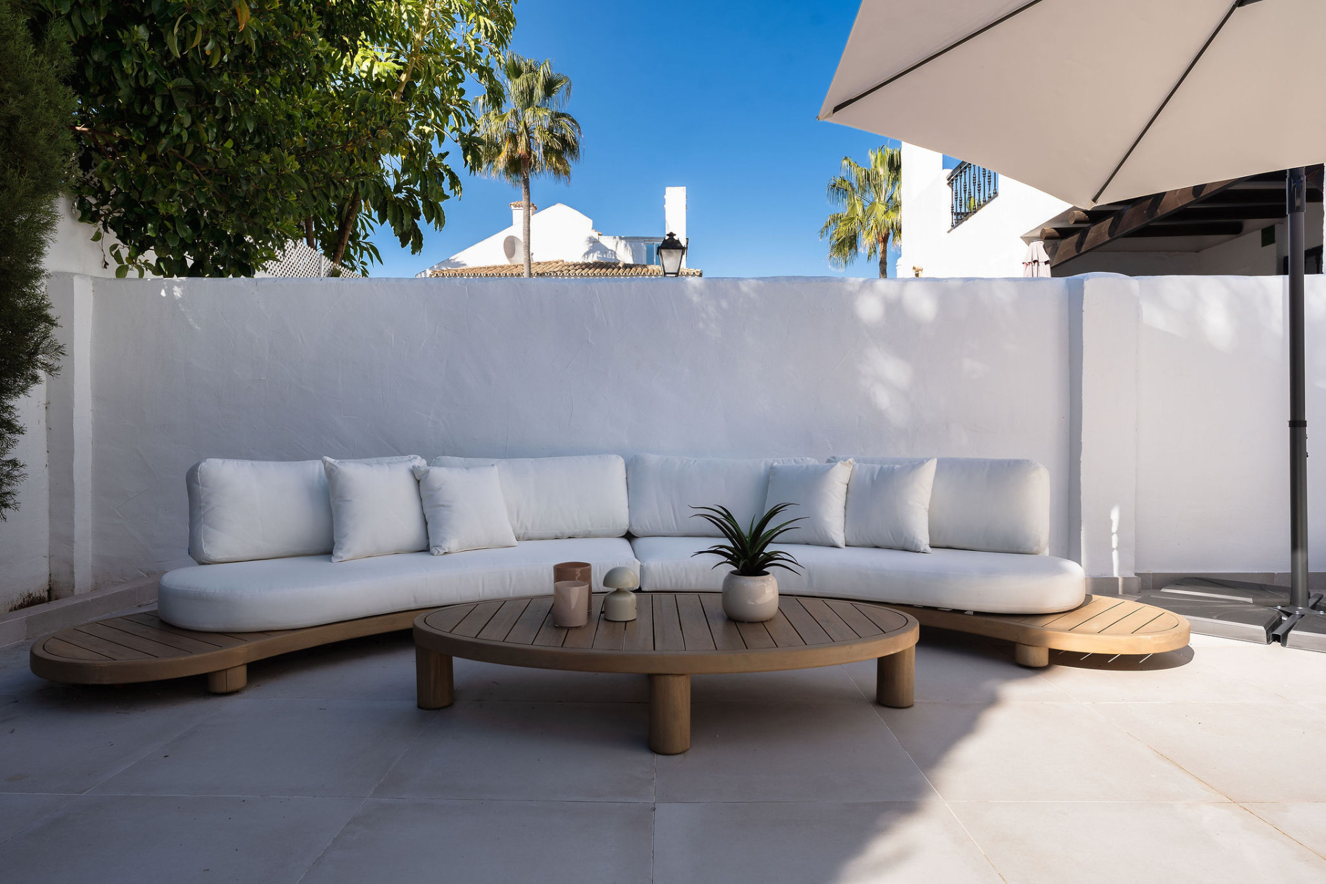 Welcome to this exceptional townhouse where contemporary luxury meets comfort and effortless lifestyle! · Photo 10