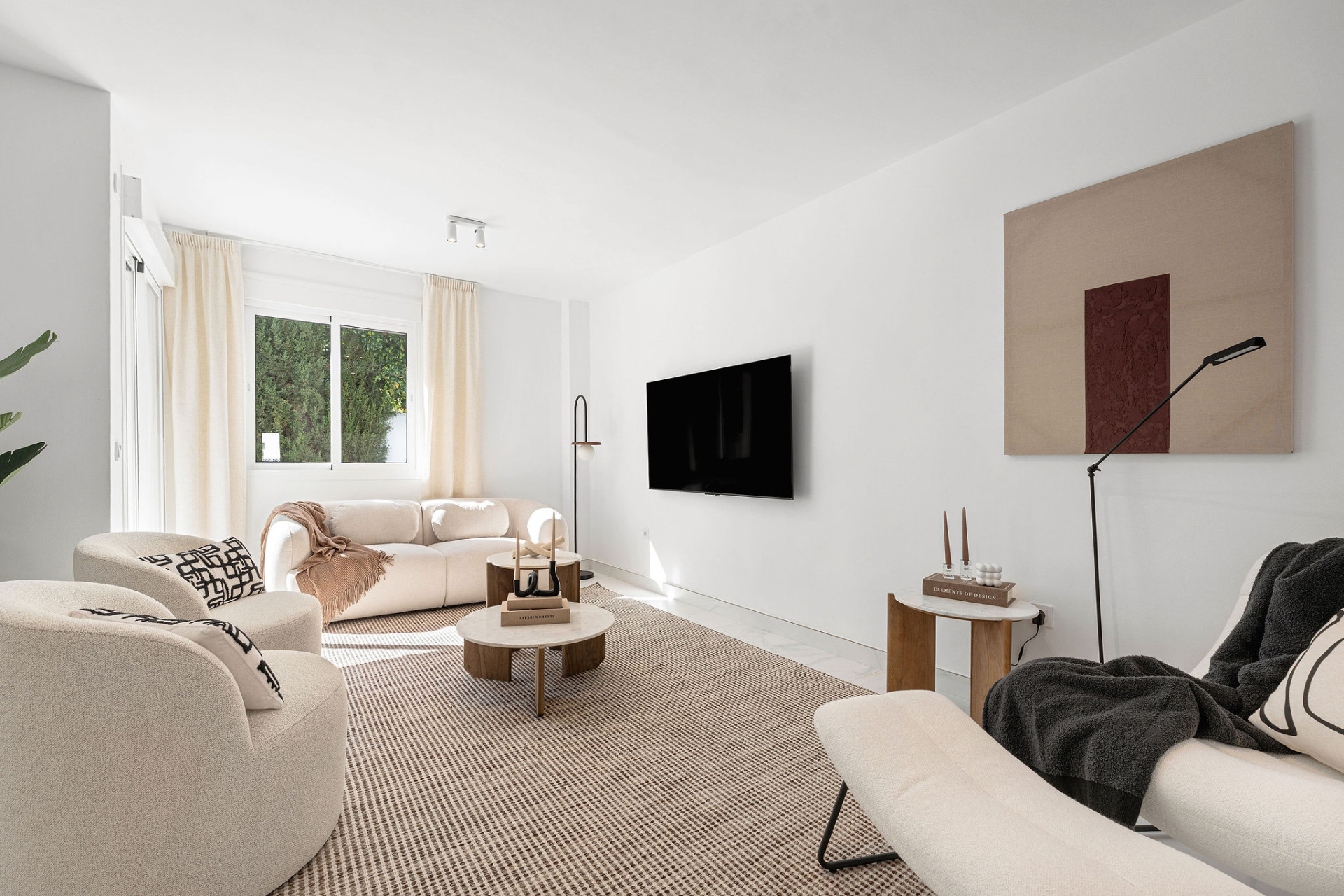 Welcome to this exceptional townhouse where contemporary luxury meets comfort and effortless lifestyle! · Photo 15