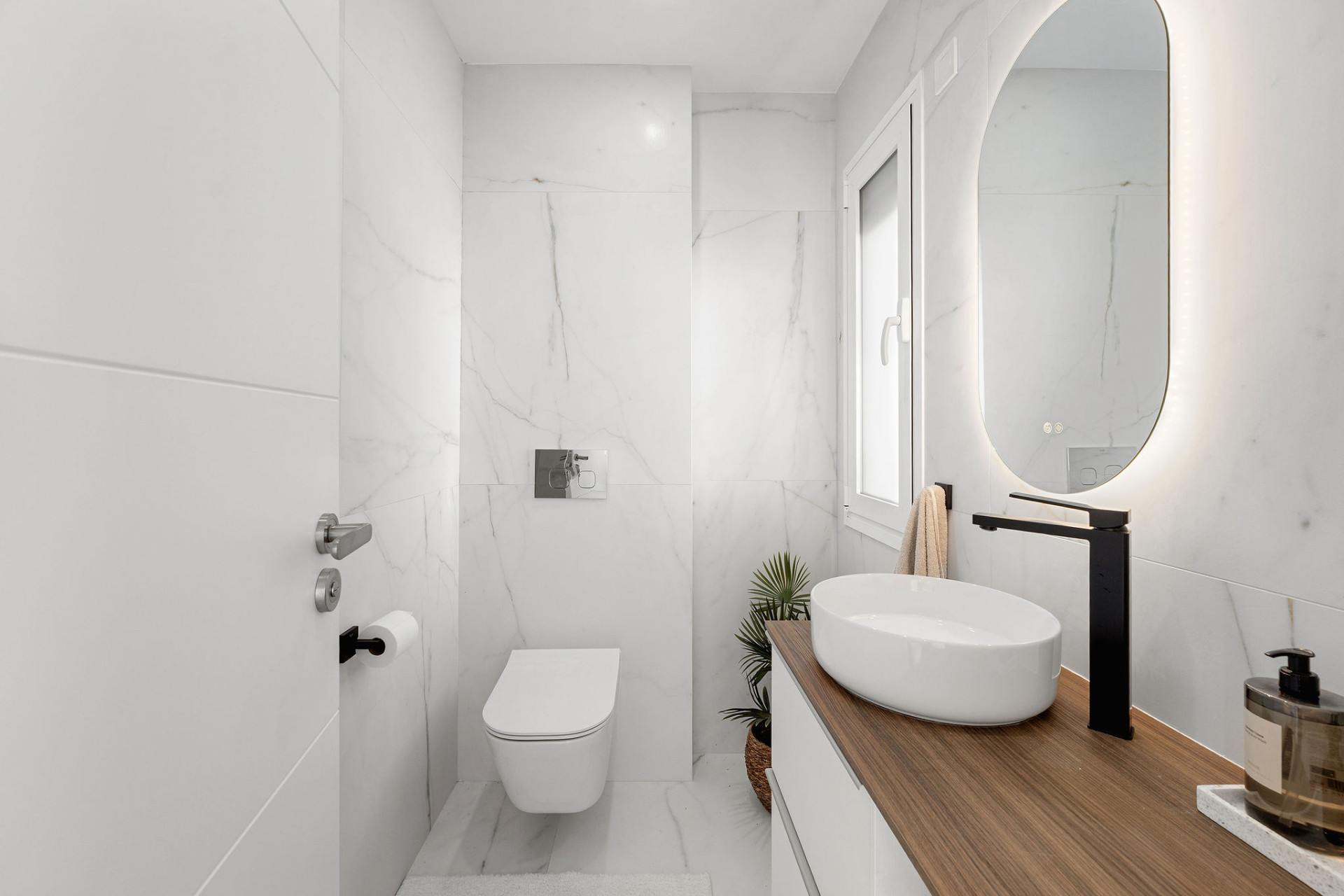 Welcome to this exceptional townhouse where contemporary luxury meets comfort and effortless lifestyle! · Photo 17
