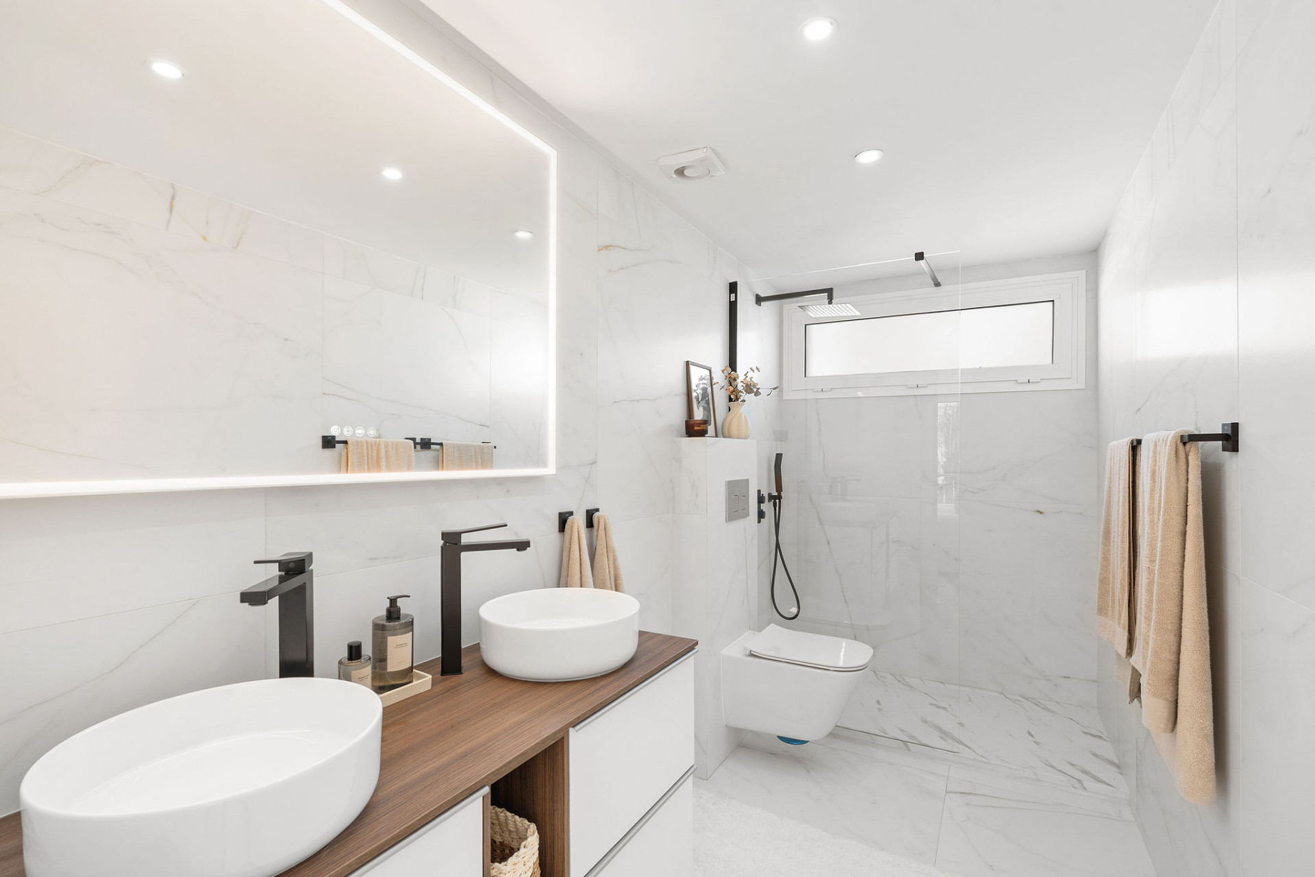 Welcome to this exceptional townhouse where contemporary luxury meets comfort and effortless lifestyle! · Photo 22