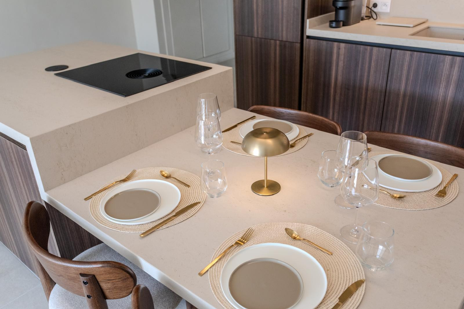 Elegant Fully Renovated Home (2025) with High-End Finishes and Spacious Terraces · Photo 15